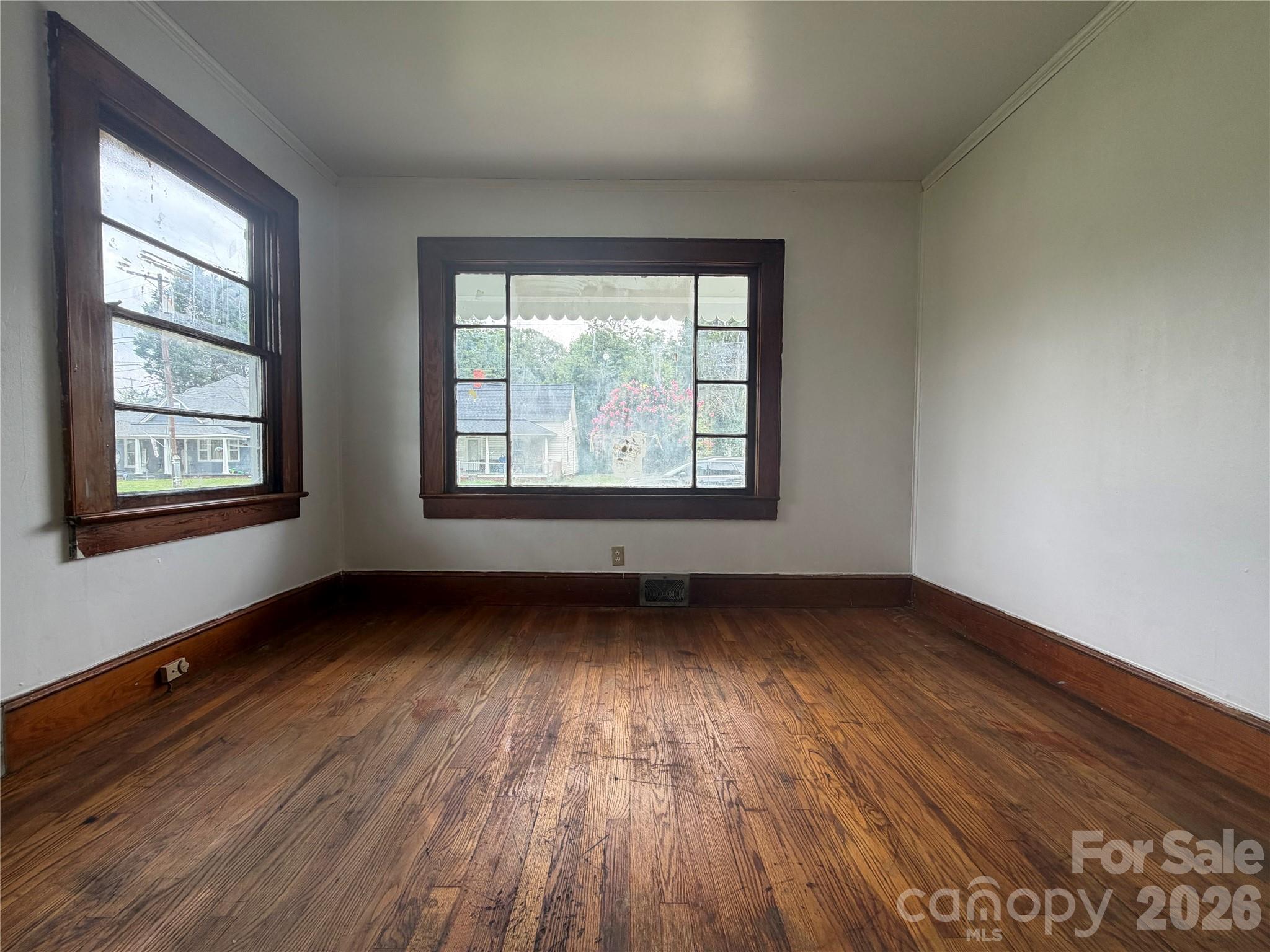 508 N Shaver Street Property Photo 10