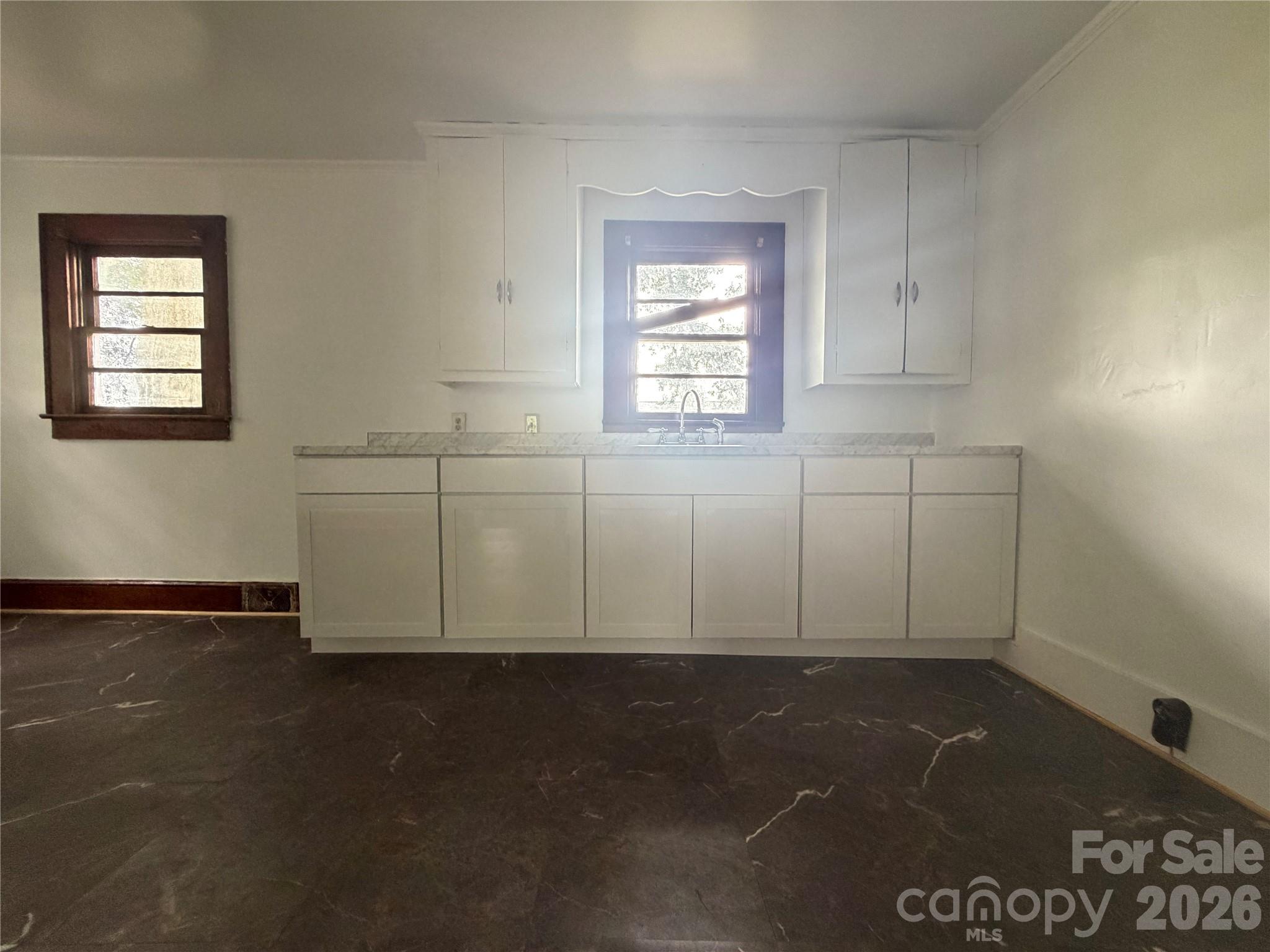 508 N Shaver Street Property Photo 17
