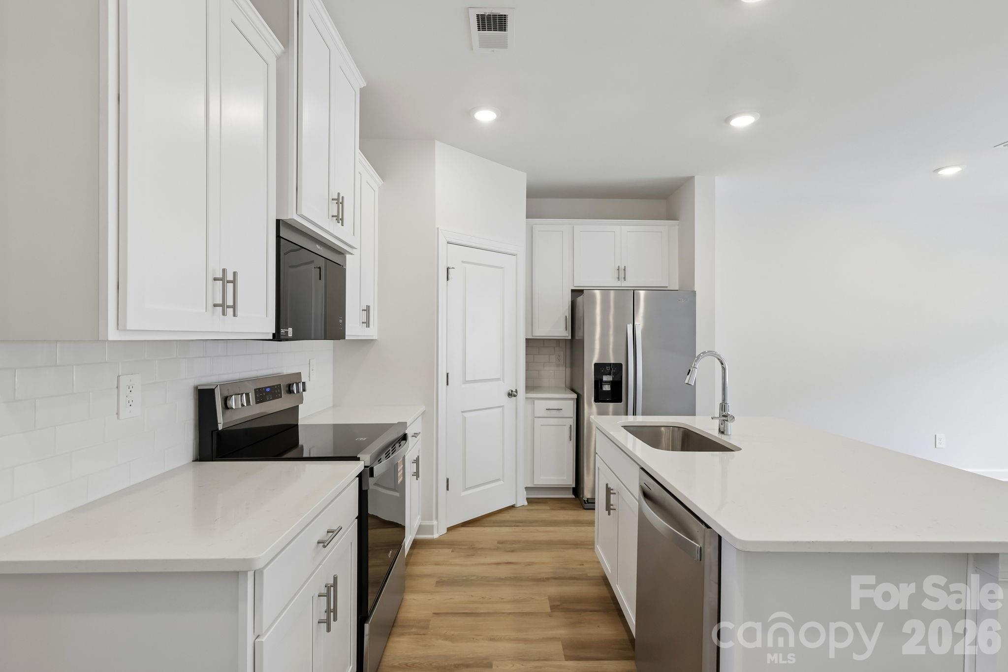 9037 Foggy Brook Loop Property Photo 7
