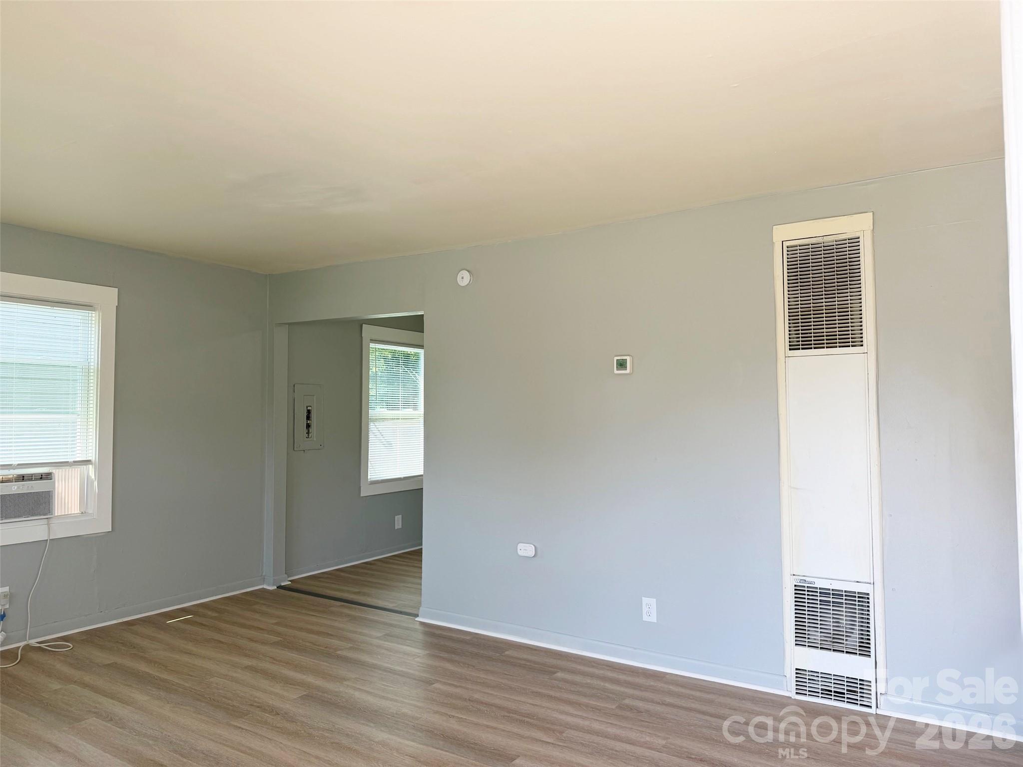 368 Baker Street Property Photo 2