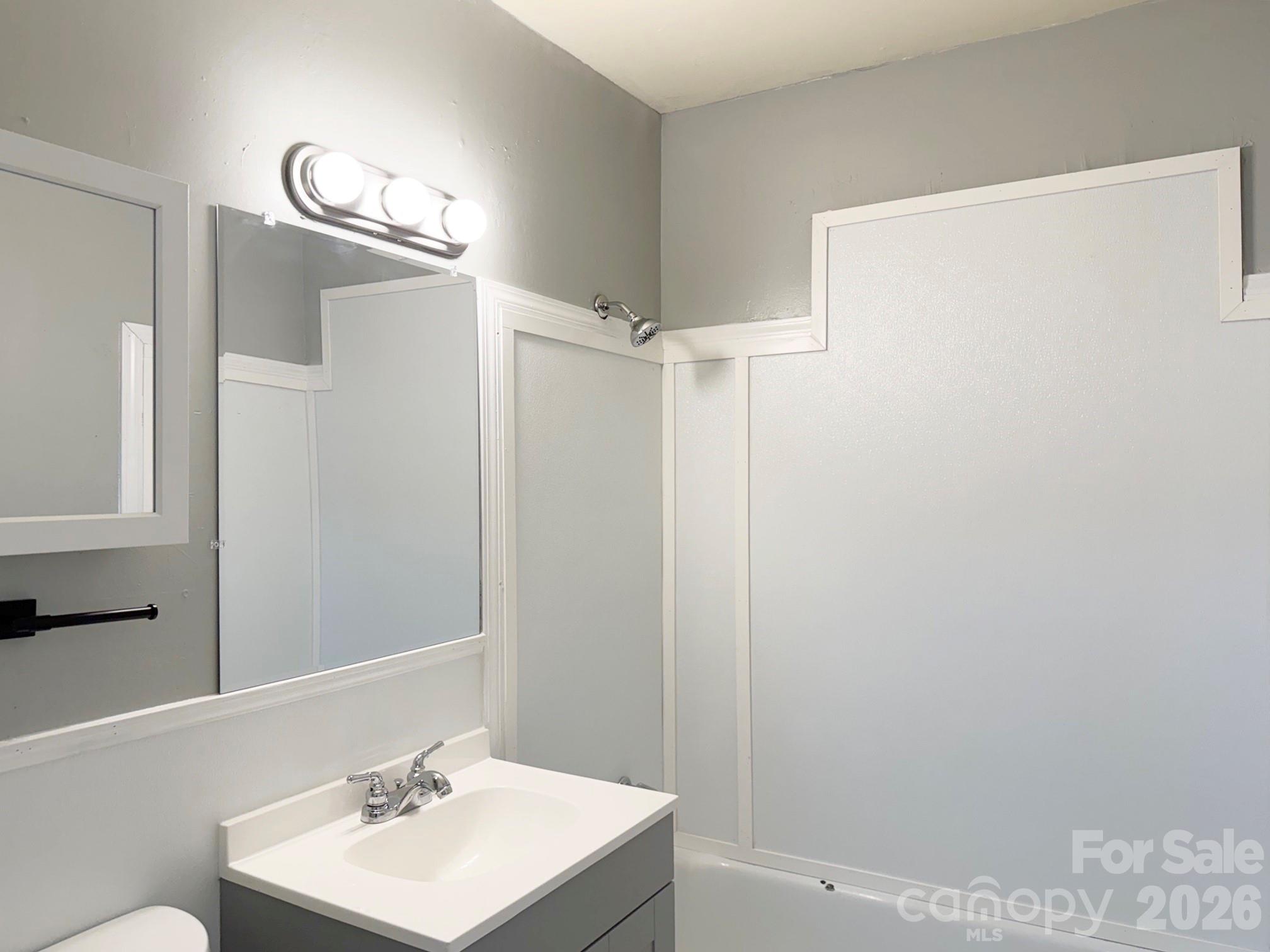 368 Baker Street Property Photo 12