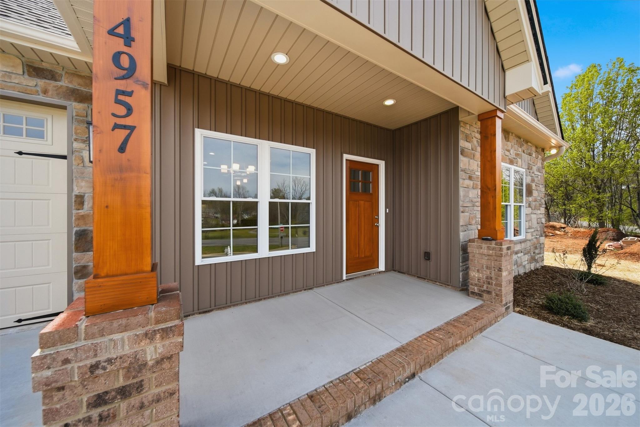4957 Southview Drive Property Photo 4