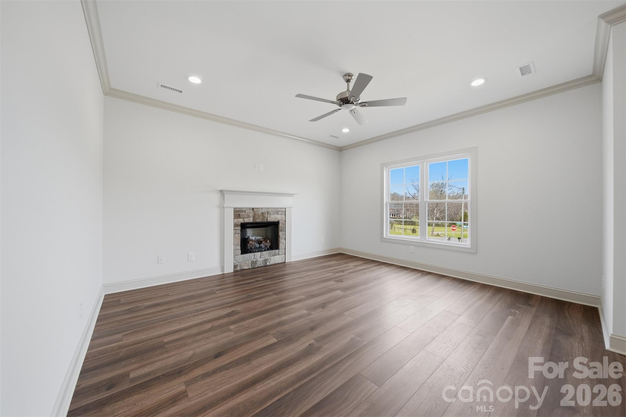 4957 Southview Drive Property Photo 8