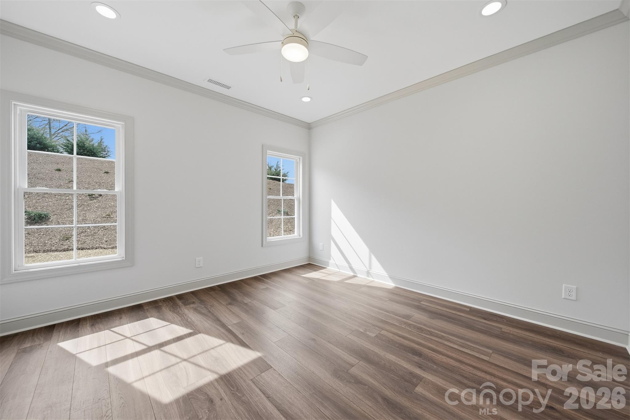 4957 Southview Drive Property Photo 25