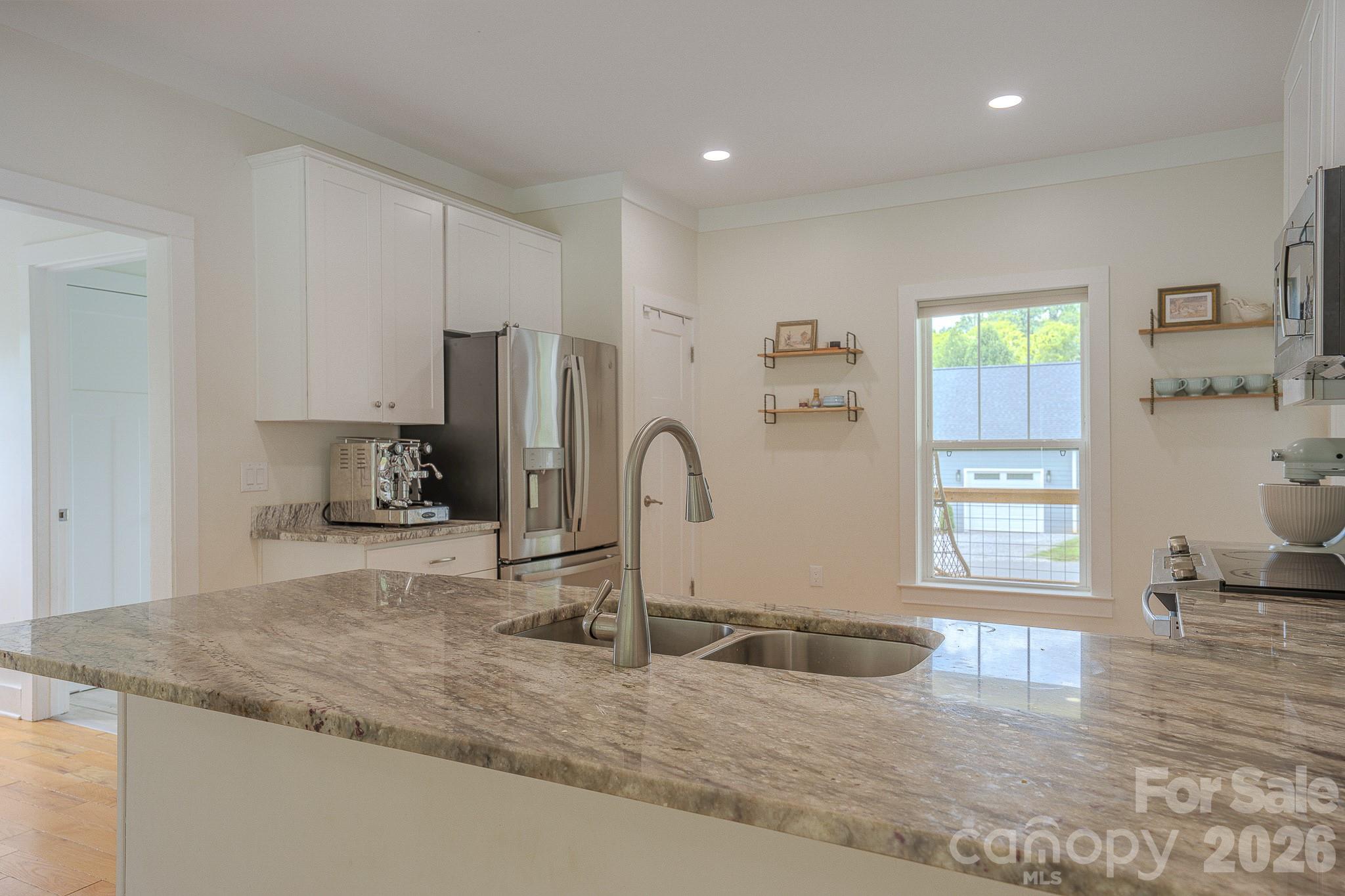 160 Ridge View Drive Property Photo 3