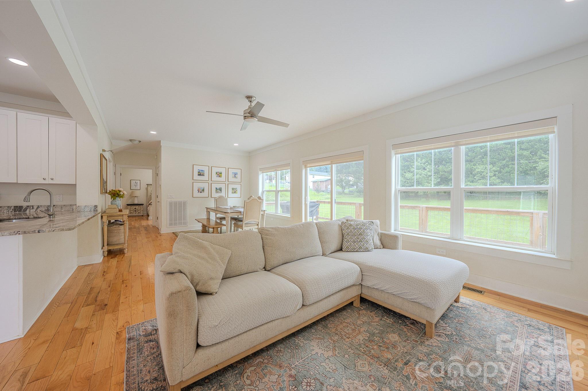 160 Ridge View Drive Property Photo 10