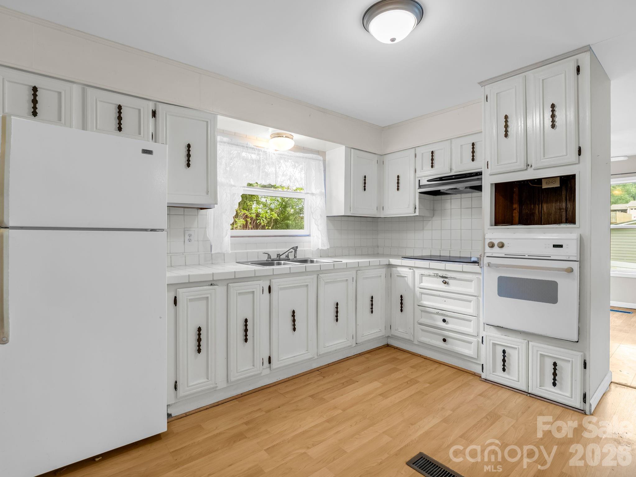 1 Lakewood Road Property Photo 6