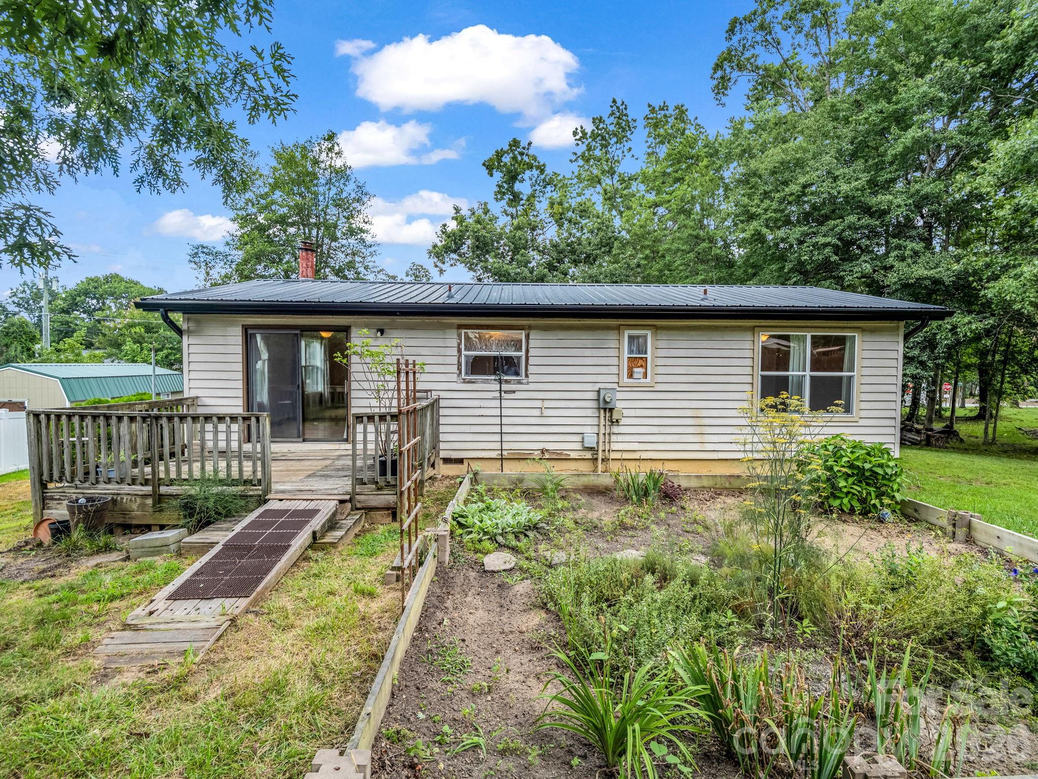 1 Lakewood Road Property Photo 11