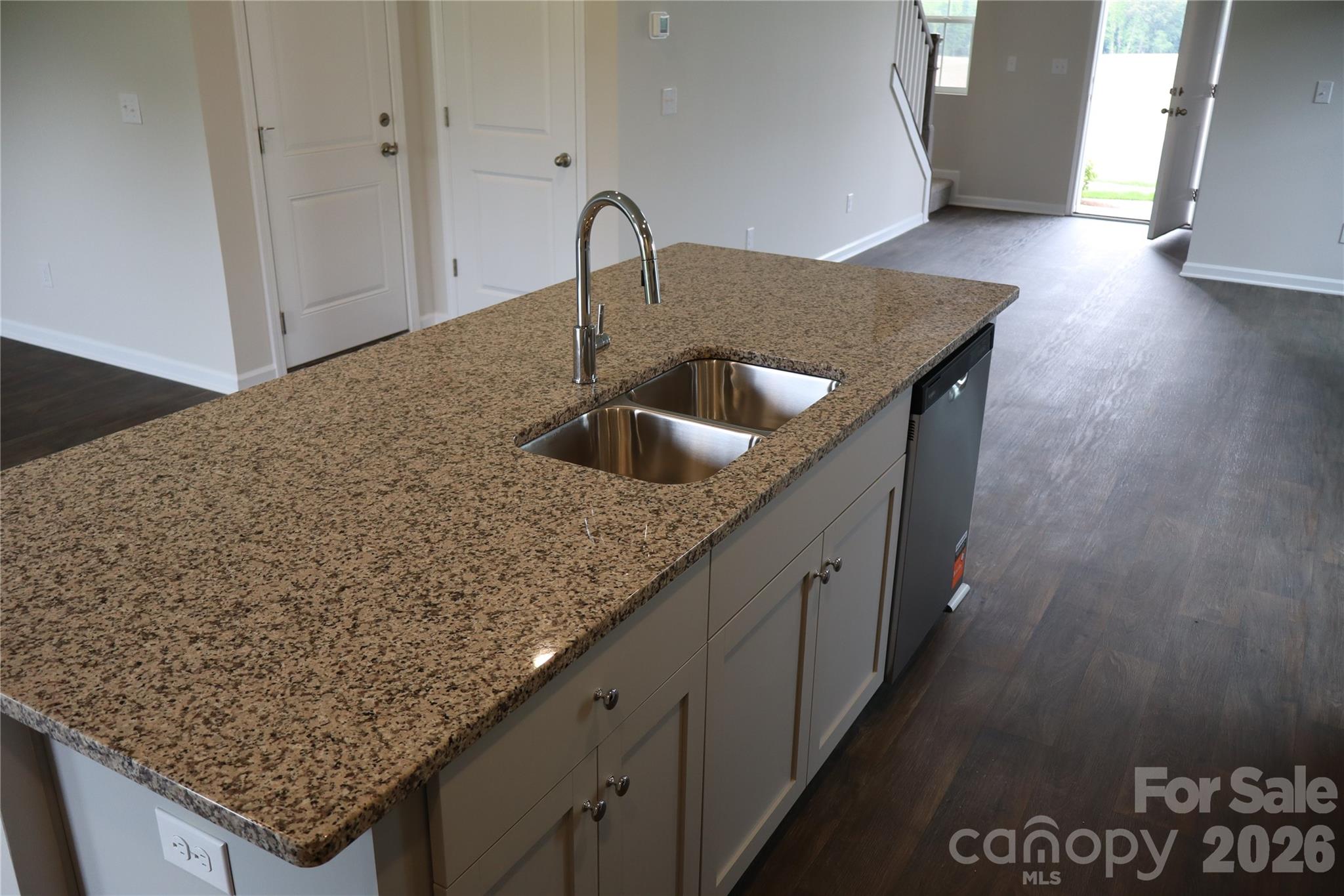 1312 Chiefs Lane Property Photo 6