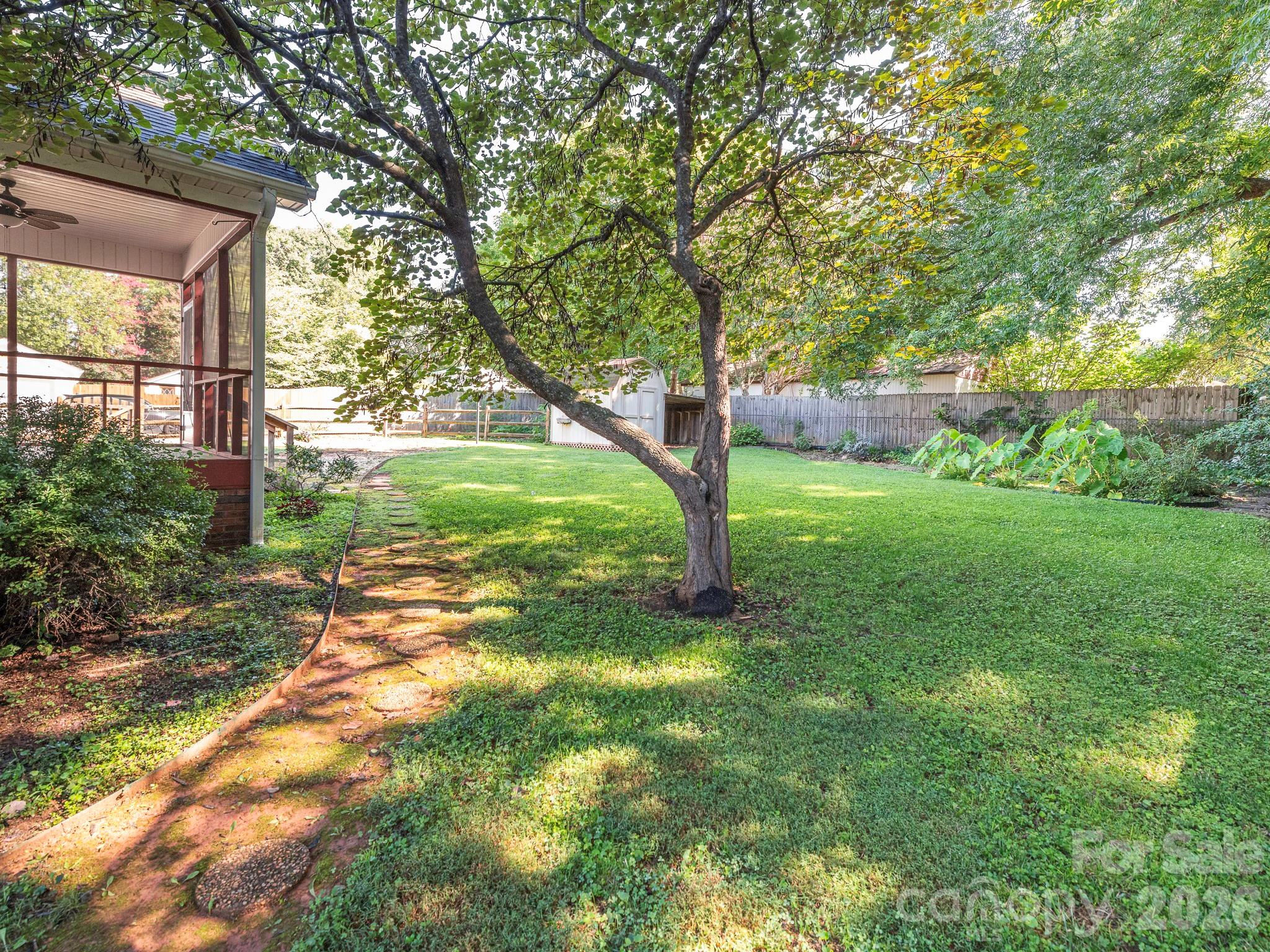 711 Spring Street Property Photo 2