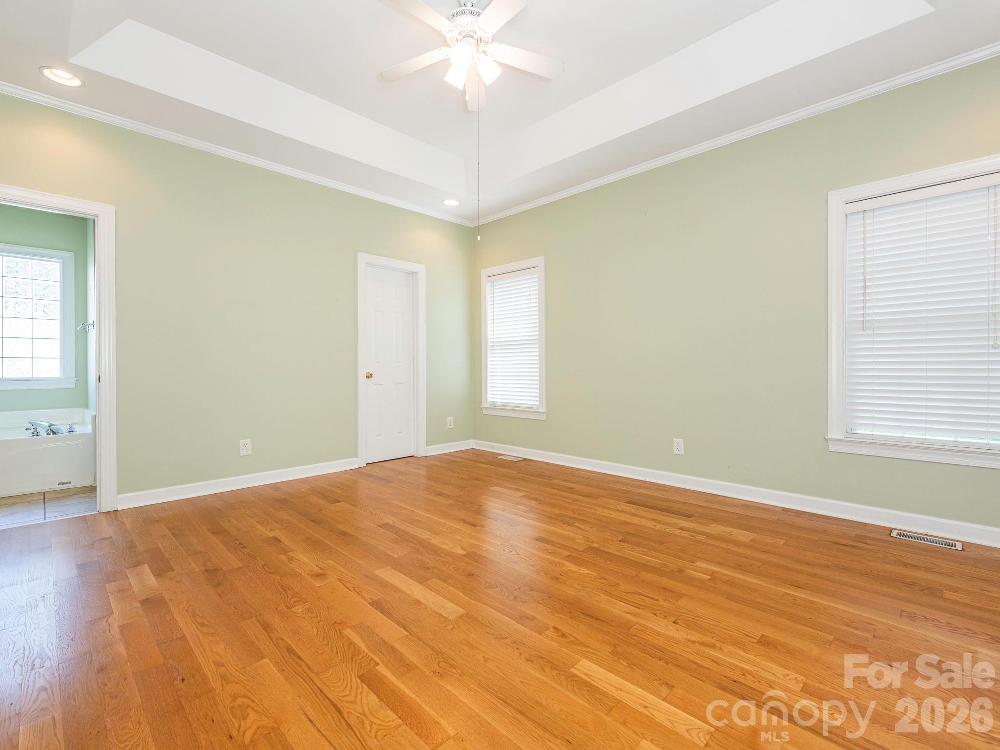 711 Spring Street Property Photo 11
