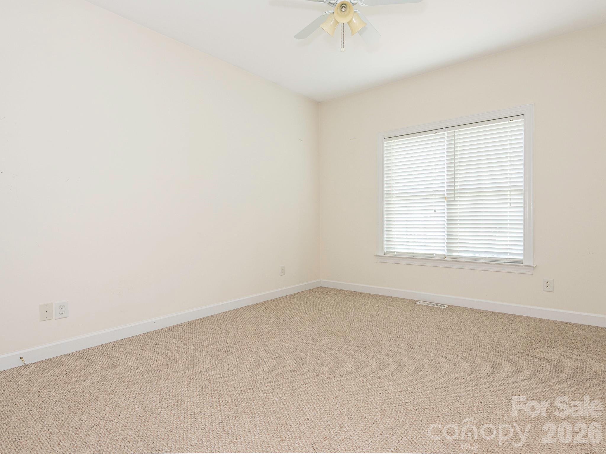 711 Spring Street Property Photo 15
