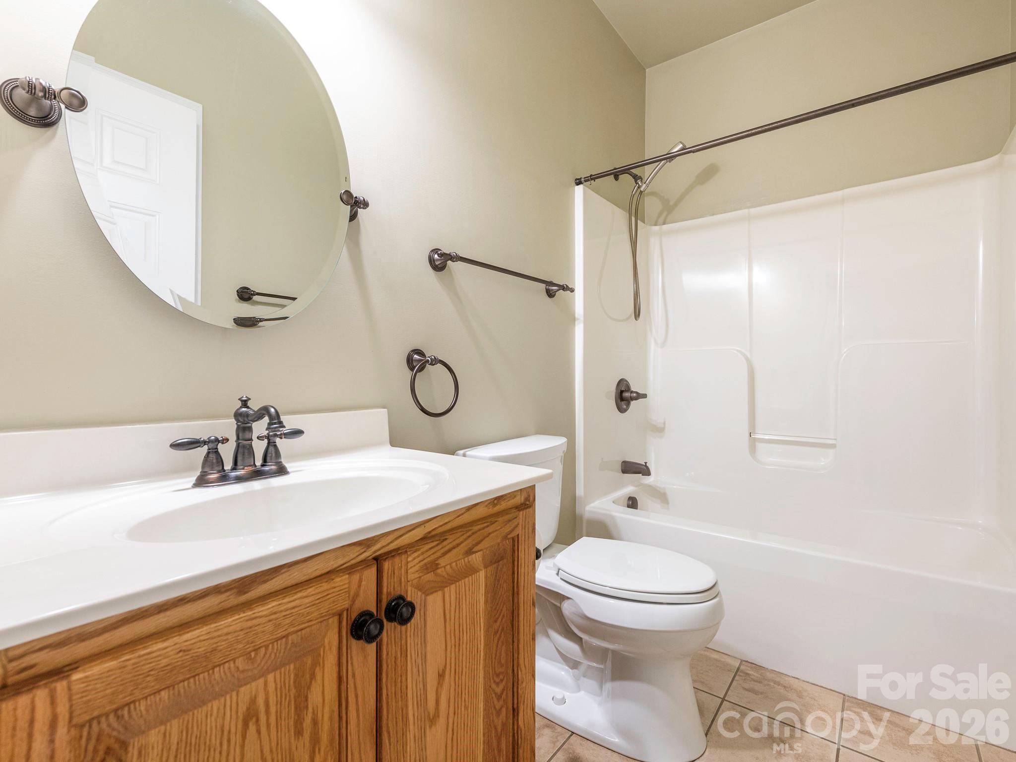 711 Spring Street Property Photo 16