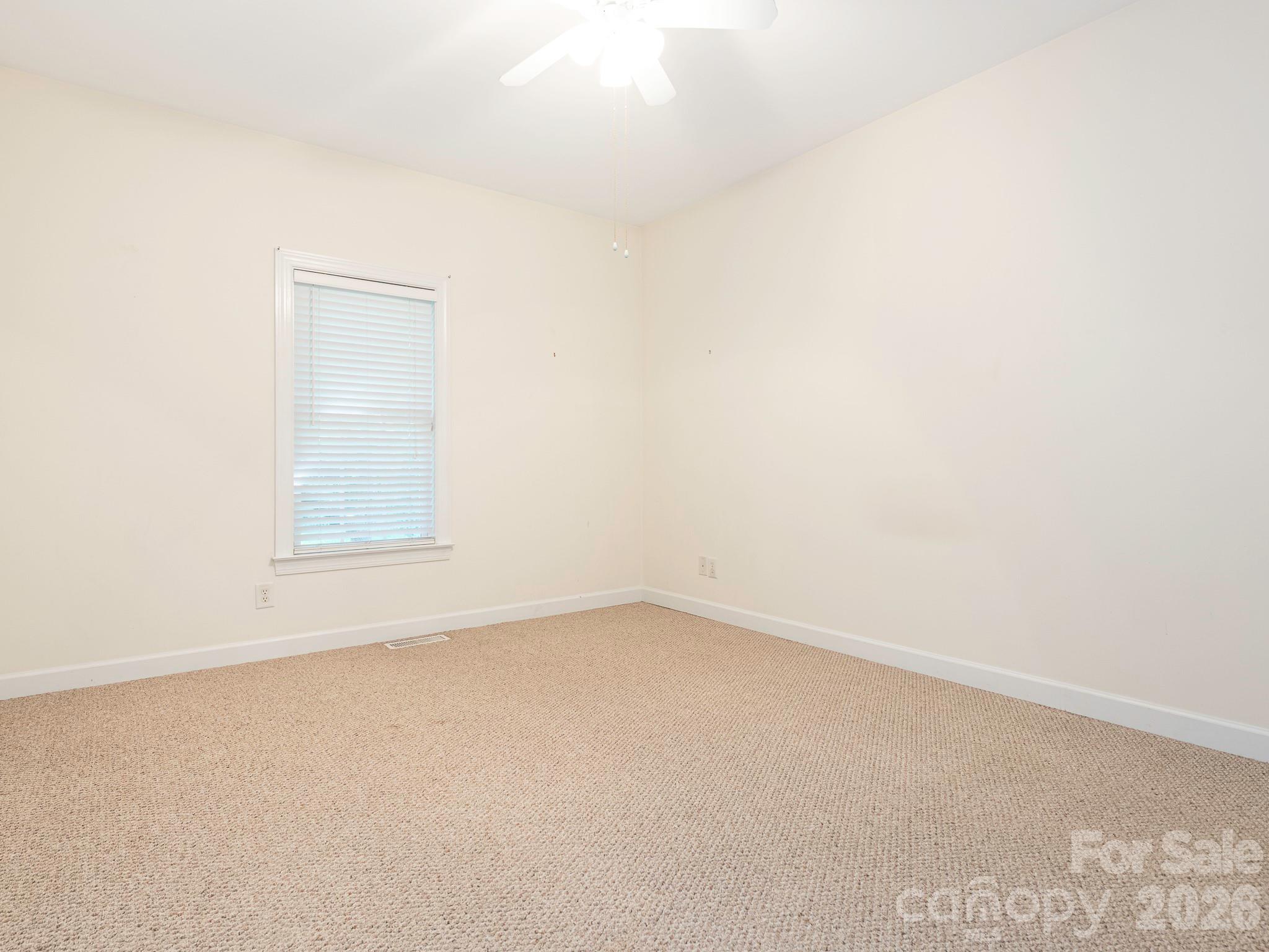 711 Spring Street Property Photo 17