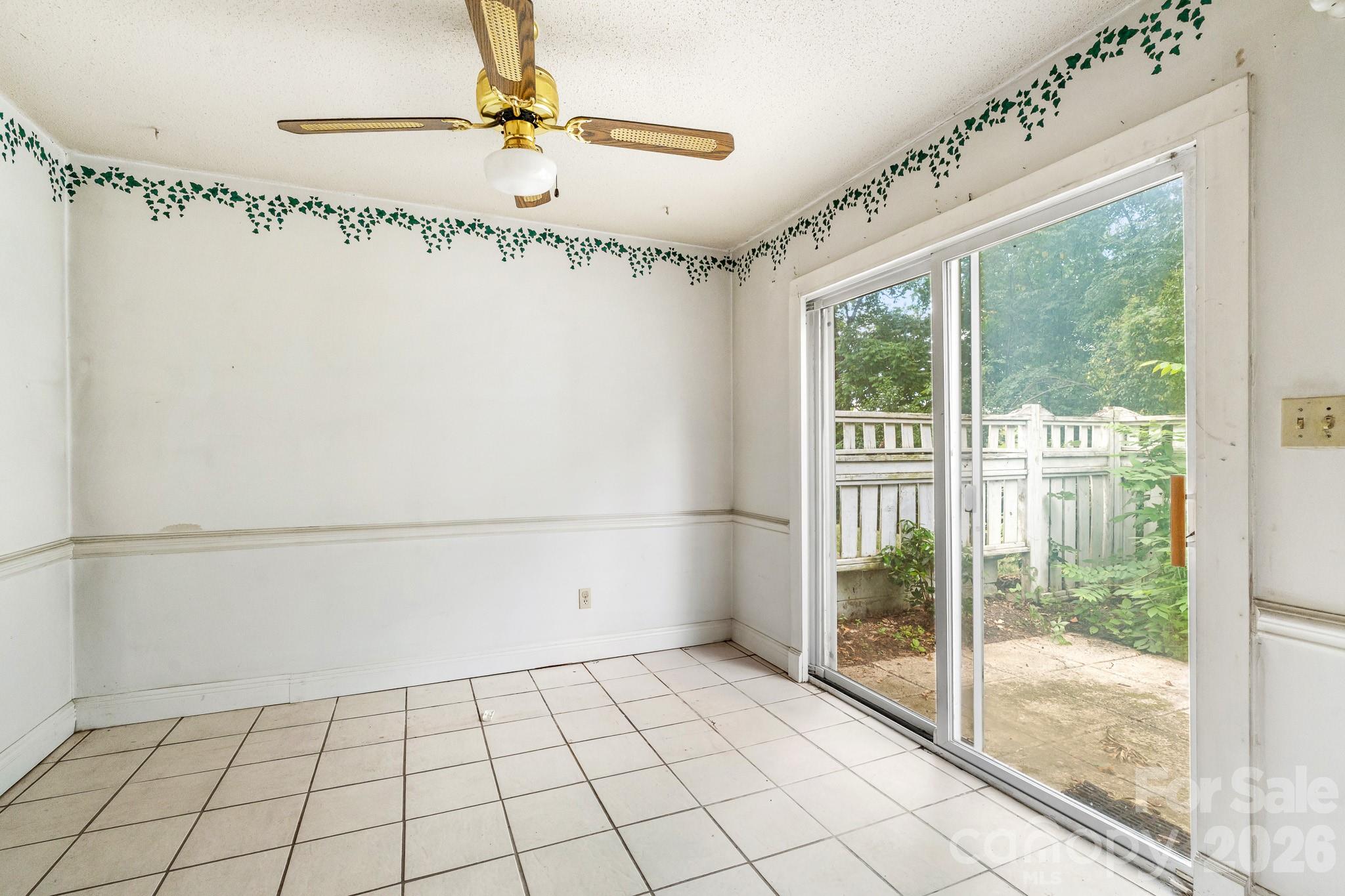 8504 Castle Pine Court Property Photo 7
