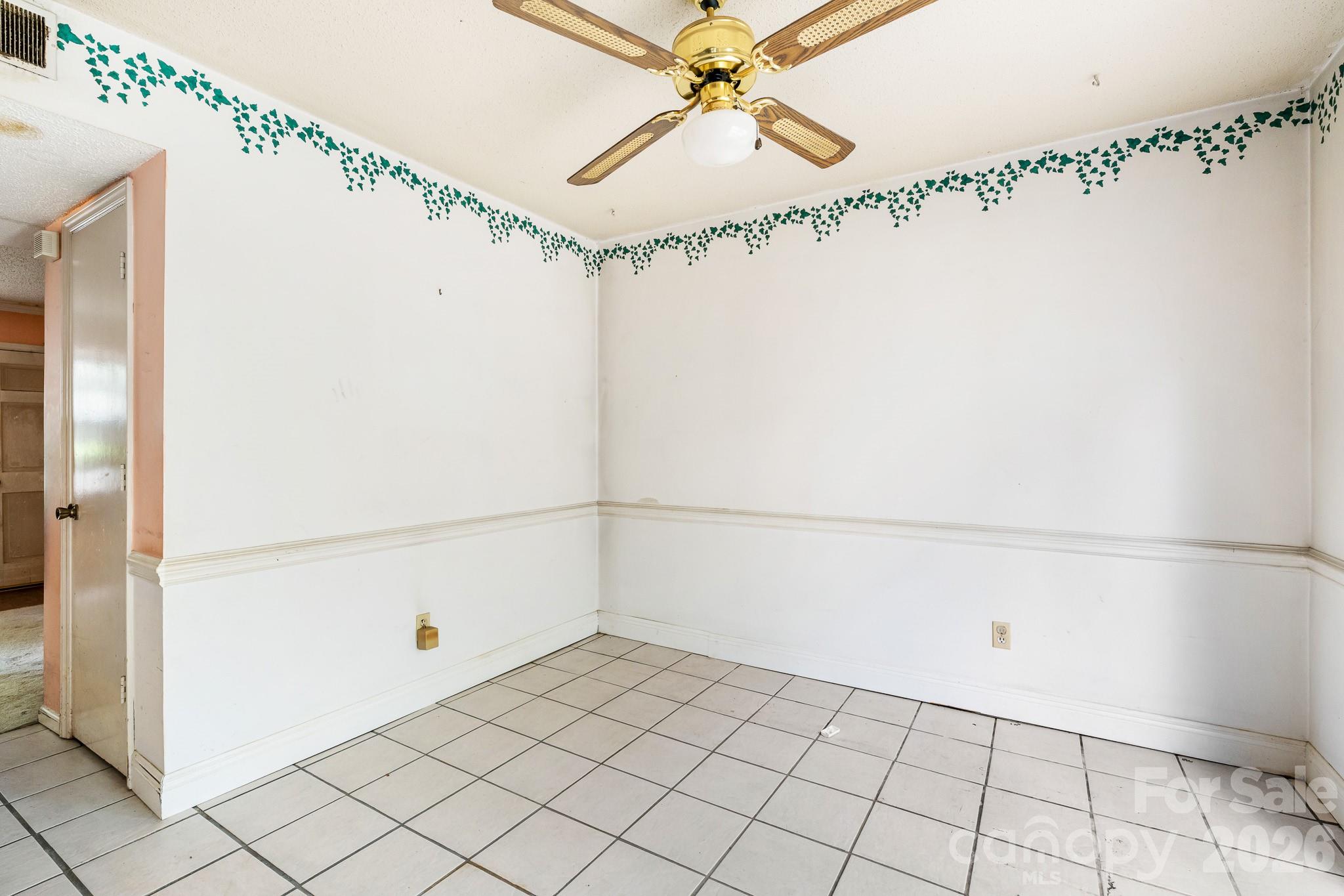 8504 Castle Pine Court Property Photo 8