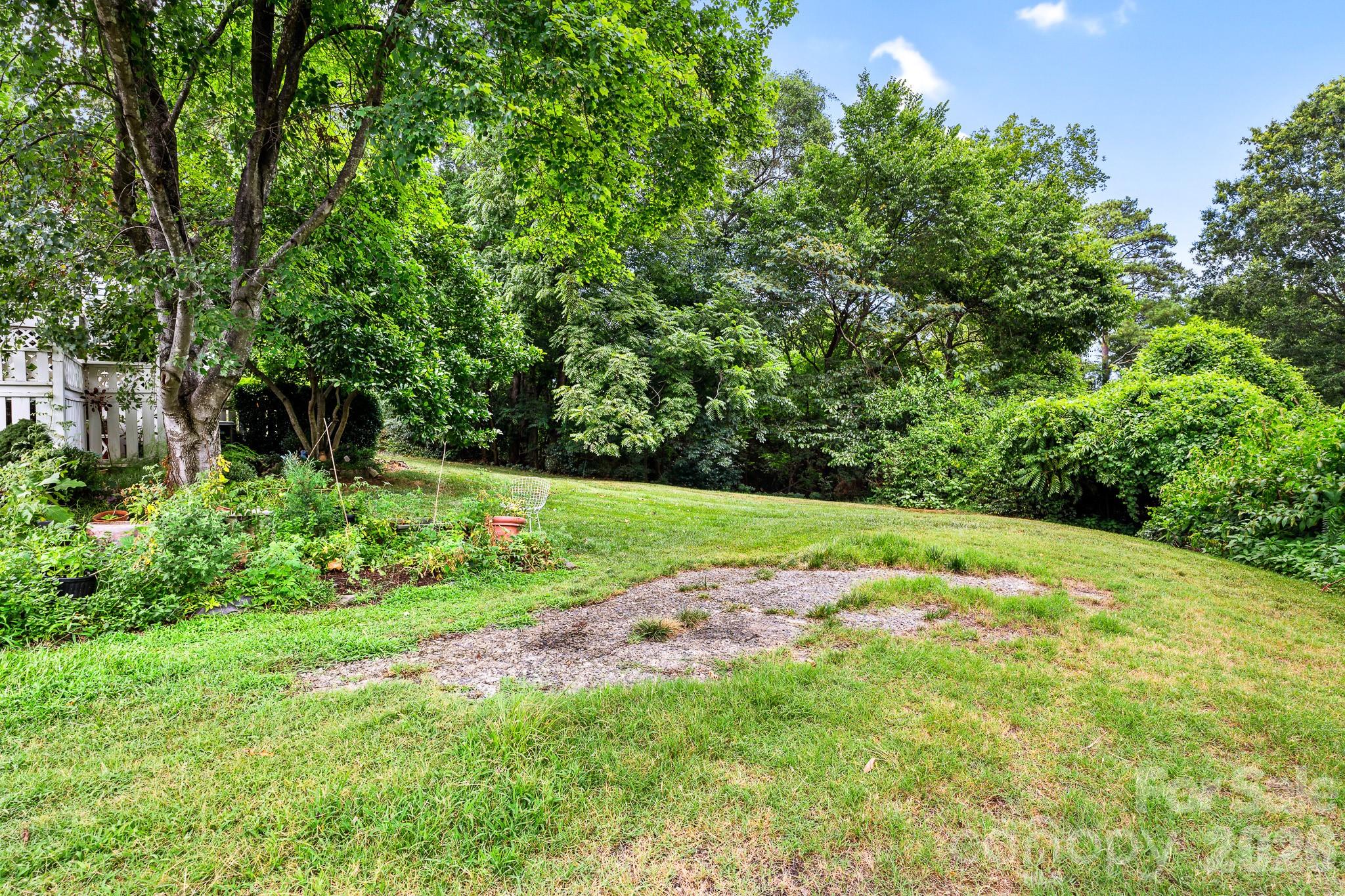 8504 Castle Pine Court Property Photo 16