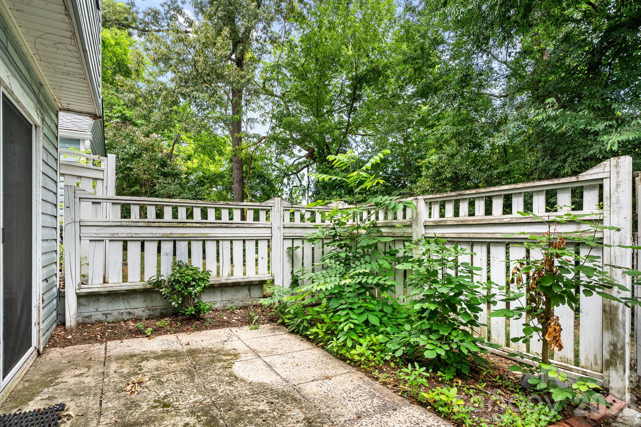8504 Castle Pine Court Property Photo 19
