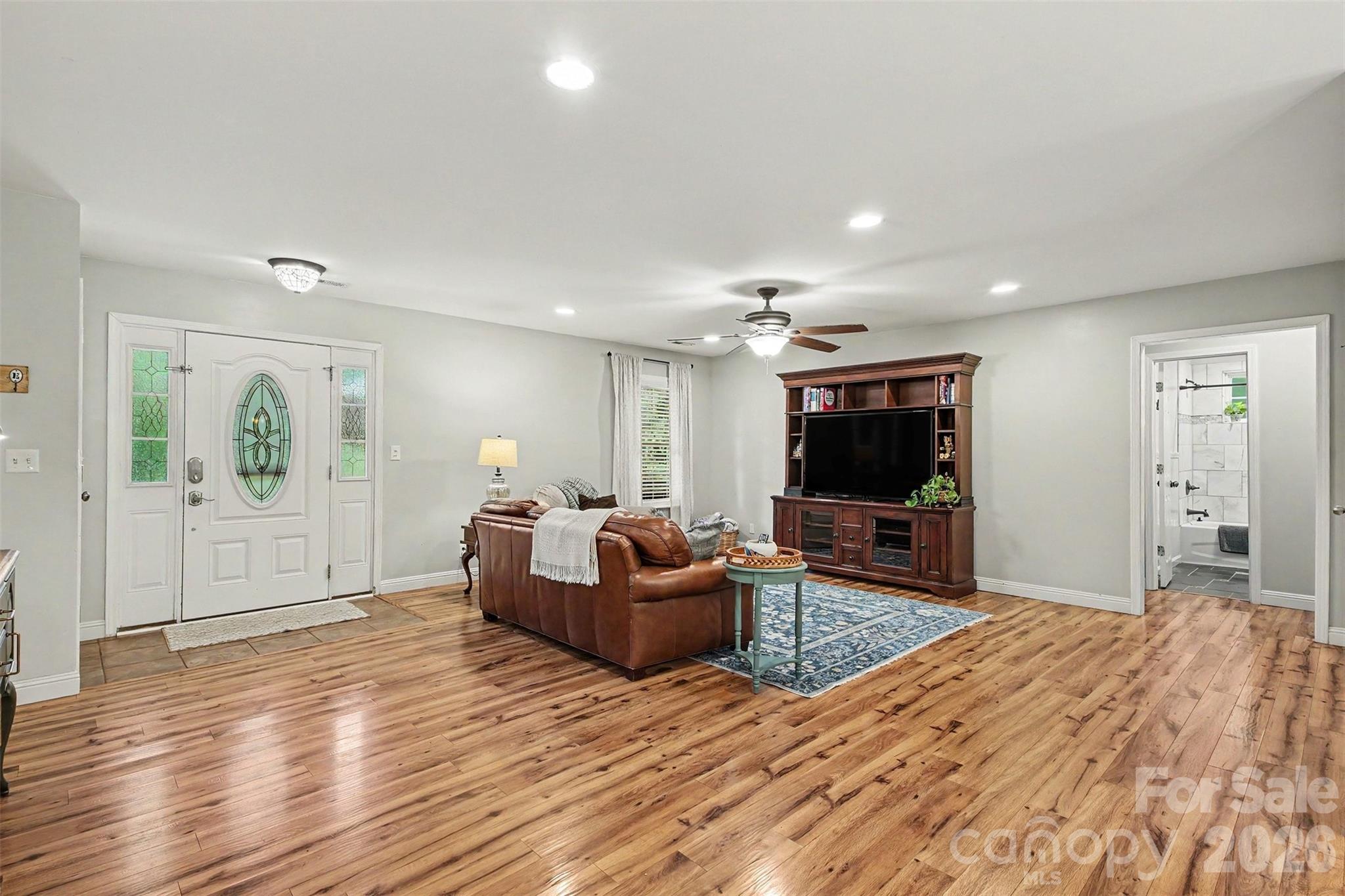 8446 Aqua Lane Property Photo 8