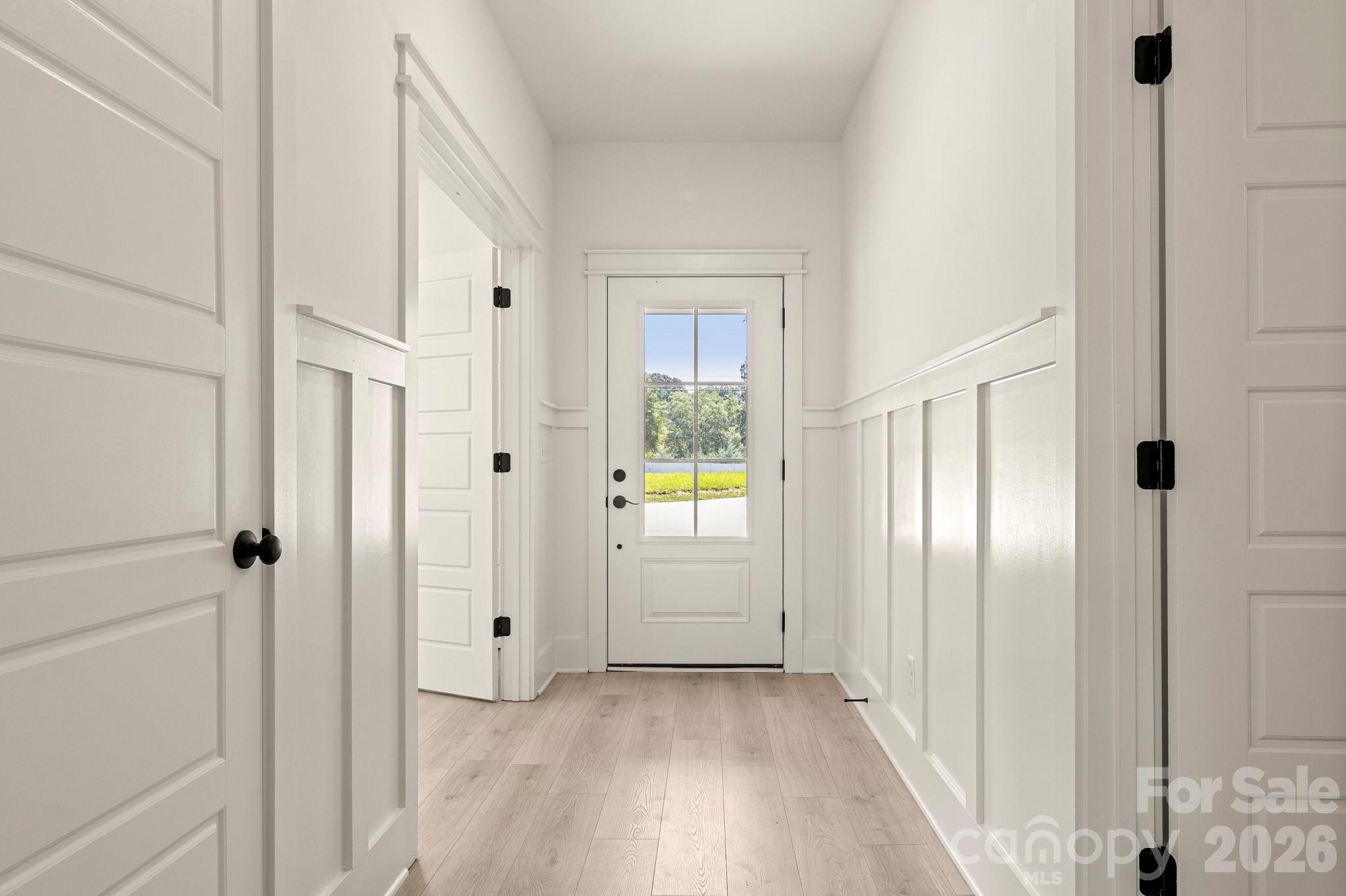 2411 Secrest Shortcut Road Property Photo 9
