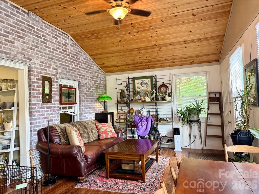 27 Bartlett Street Property Photo 13