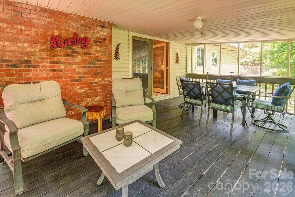 47 Deerwood Drive Property Photo 28