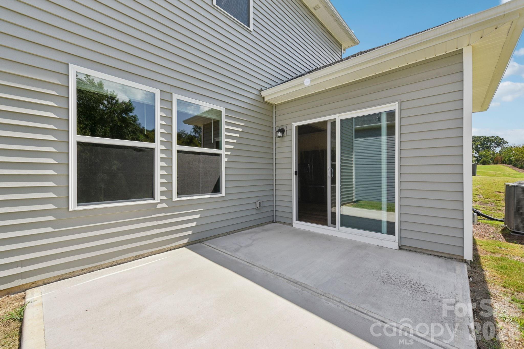 429 Luna Lane Property Photo 18