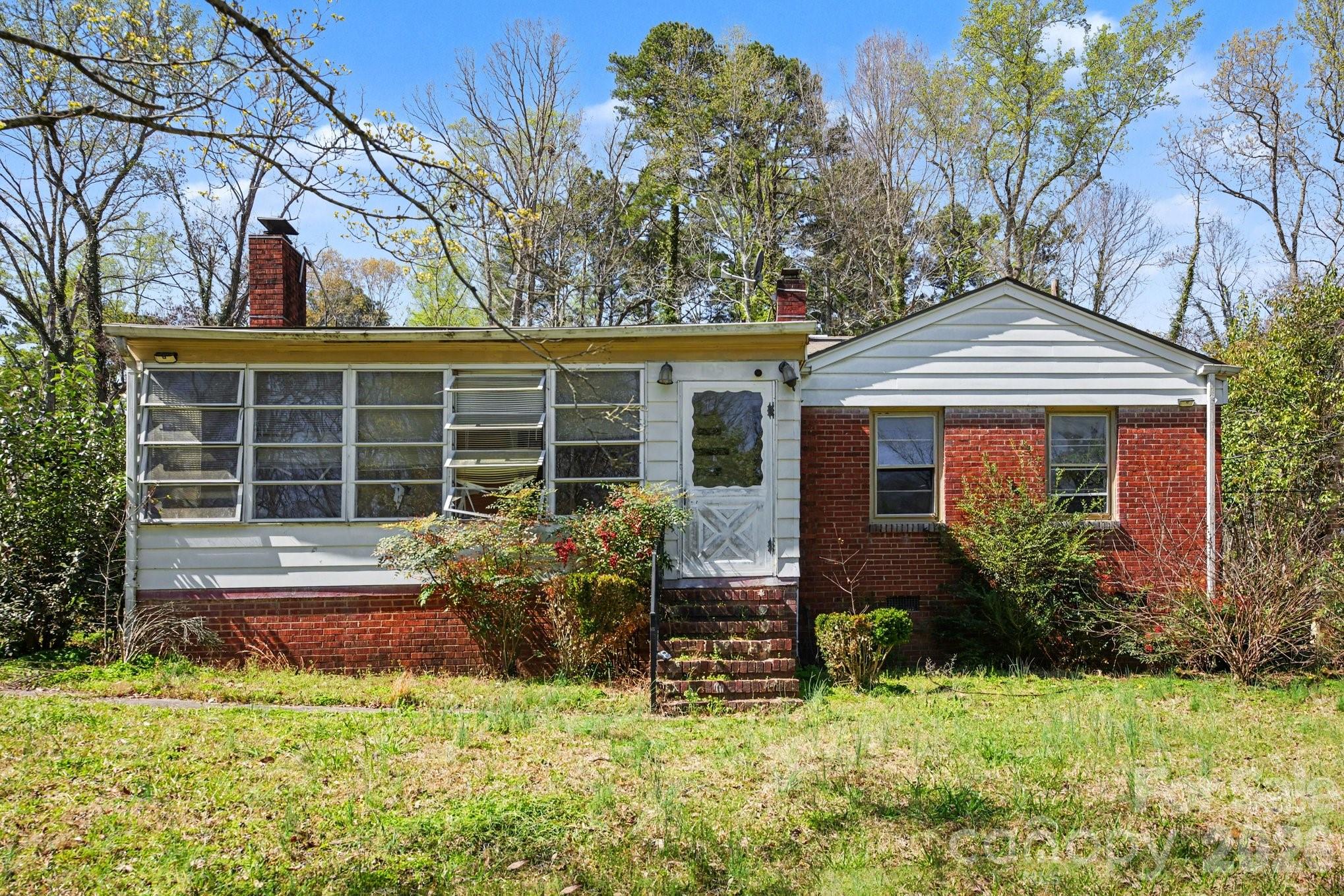 105 Shelton Circle Property Photo 1