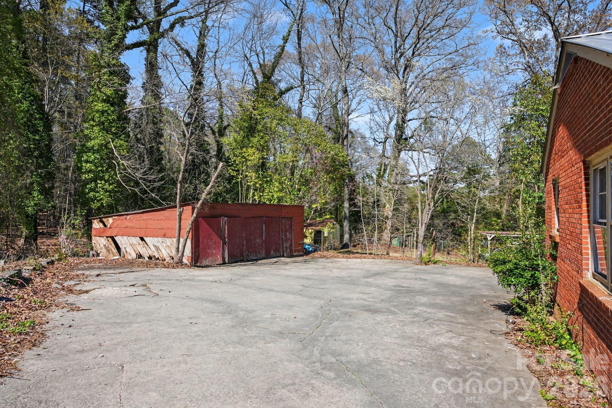 105 Shelton Circle Property Photo 2
