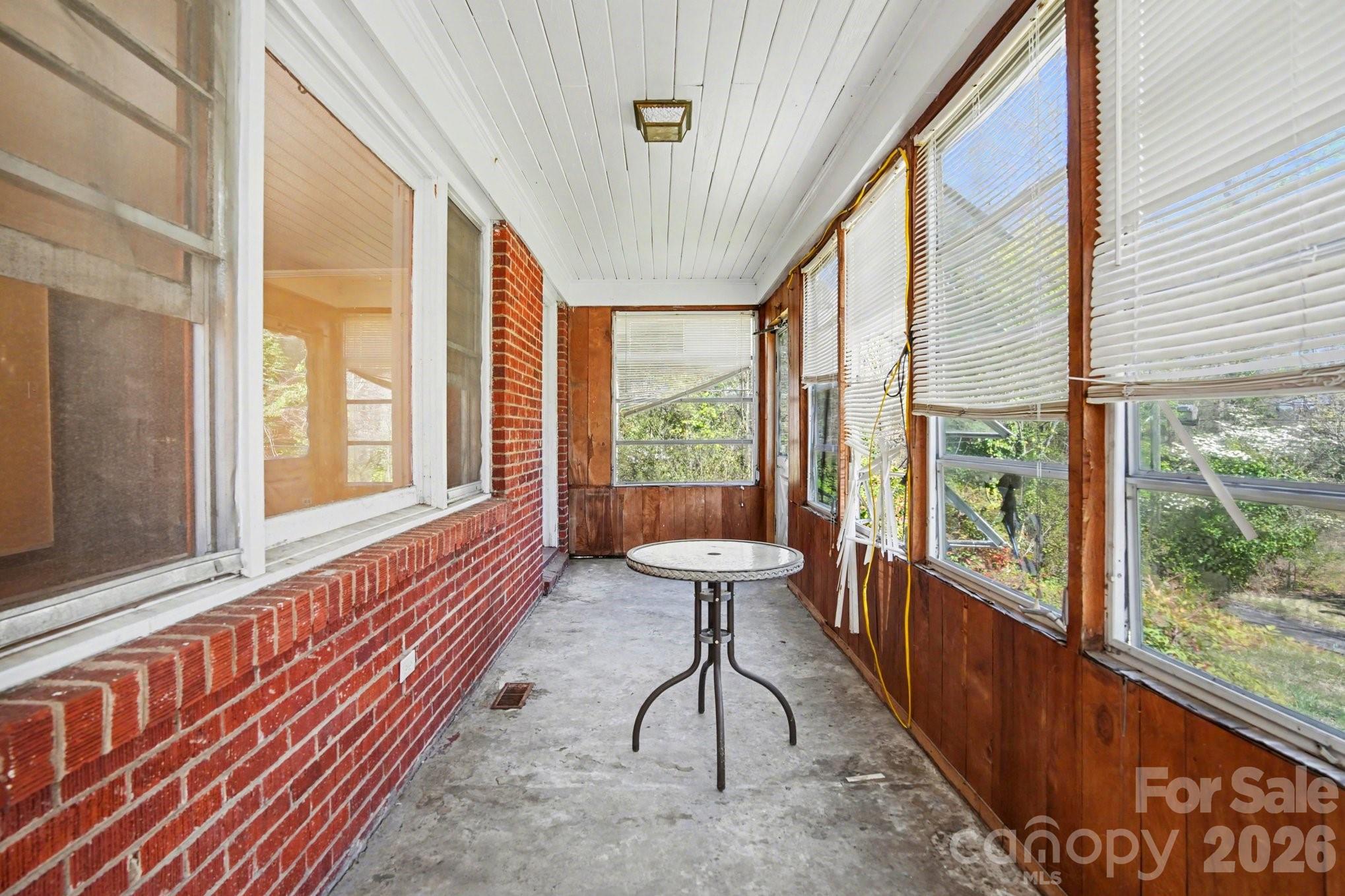 105 Shelton Circle Property Photo 4