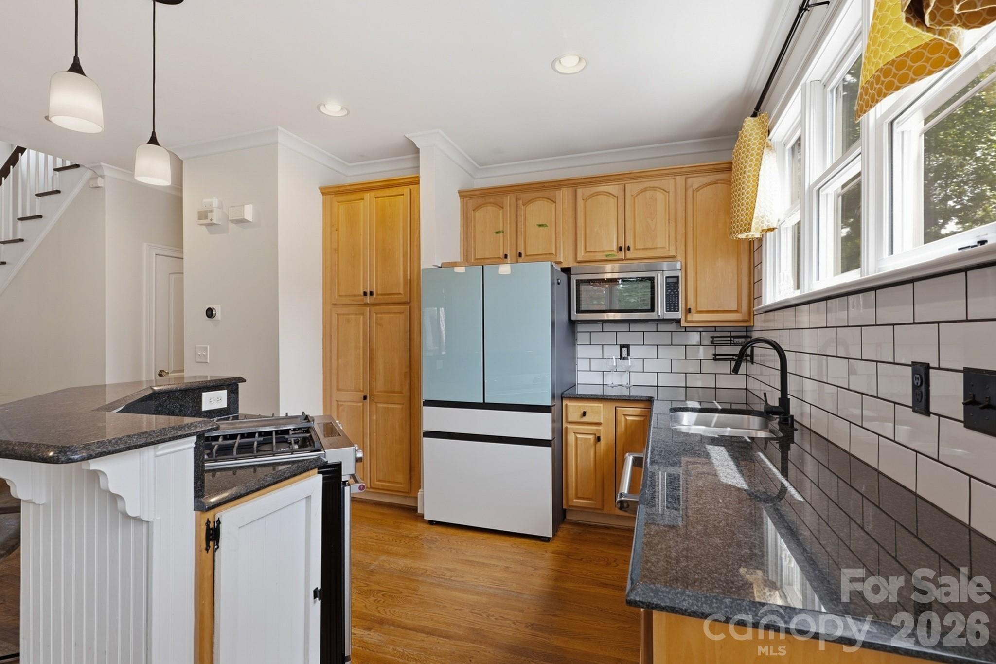 2013 Chesterfield Avenue Property Photo 1