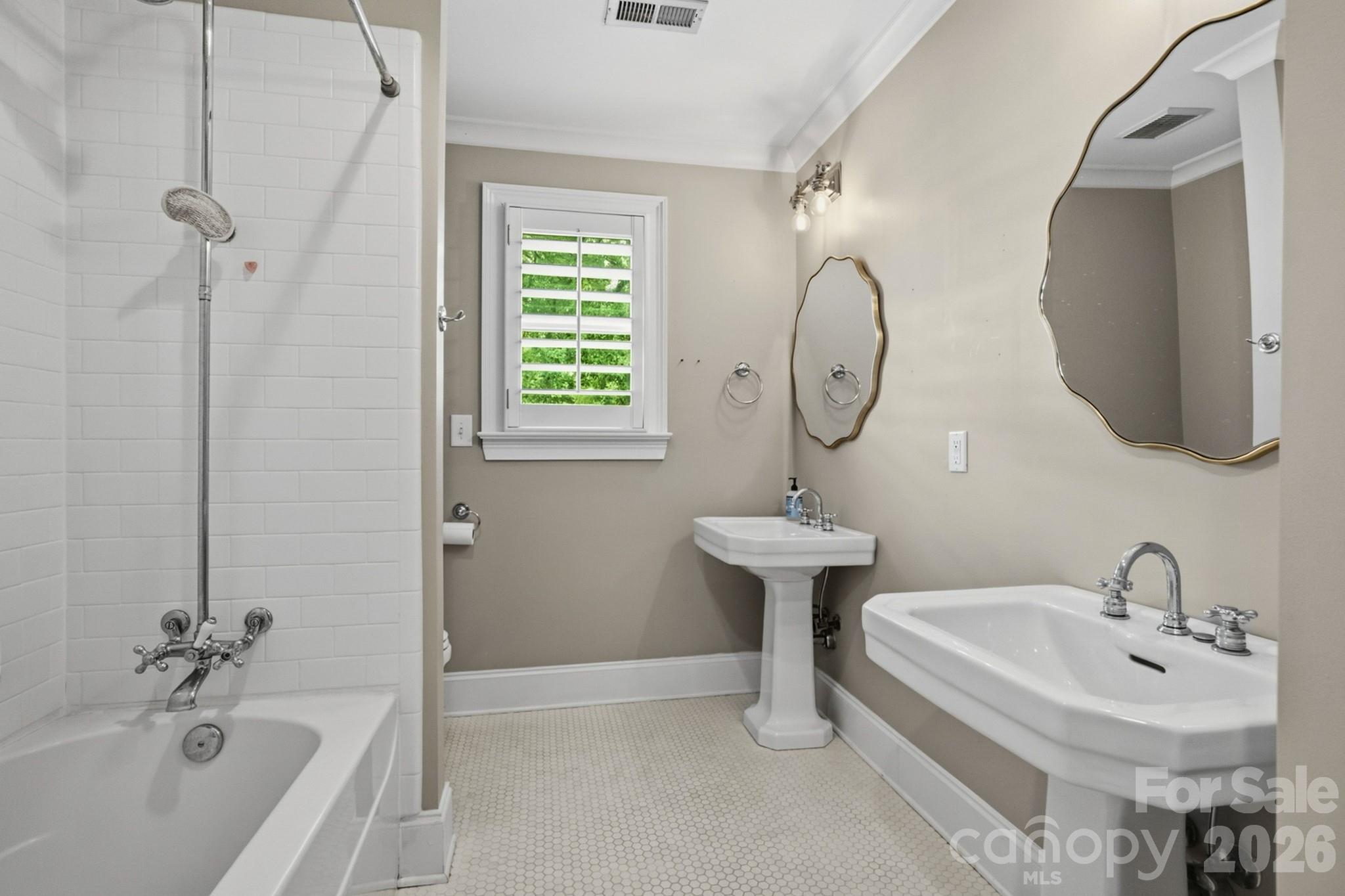 2013 Chesterfield Avenue Property Photo 23