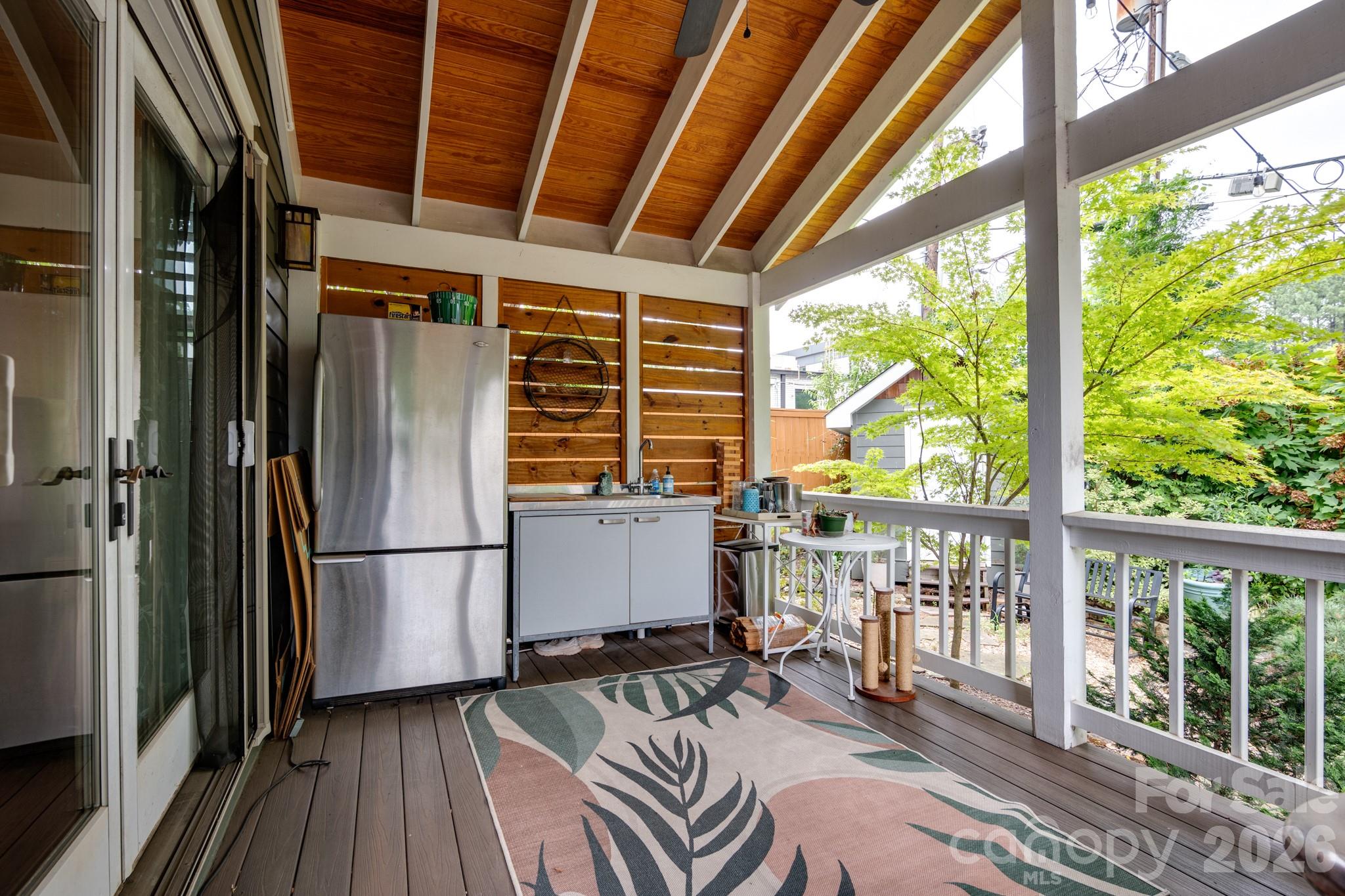 2013 Chesterfield Avenue Property Photo 24