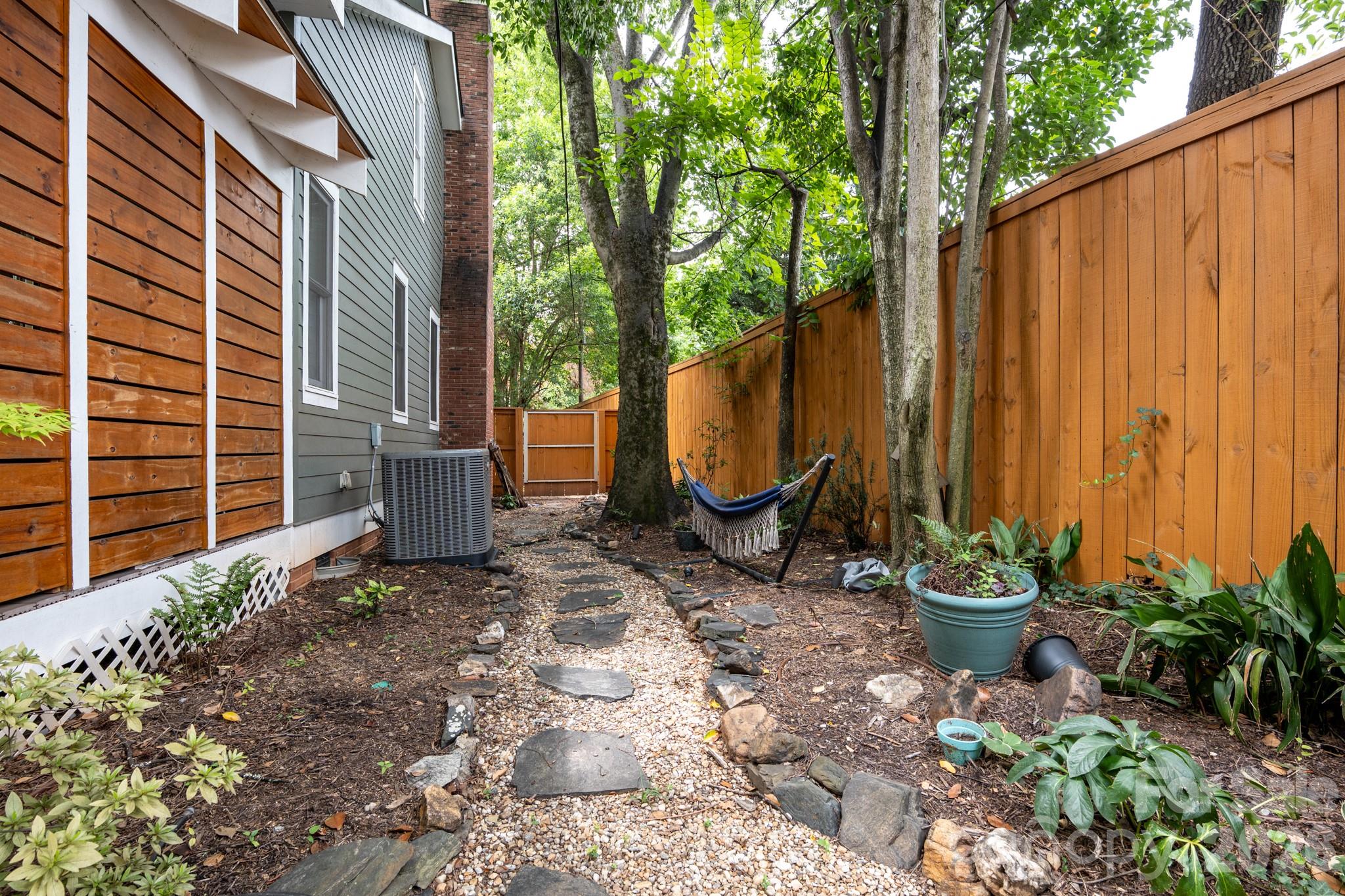 2013 Chesterfield Avenue Property Photo 29