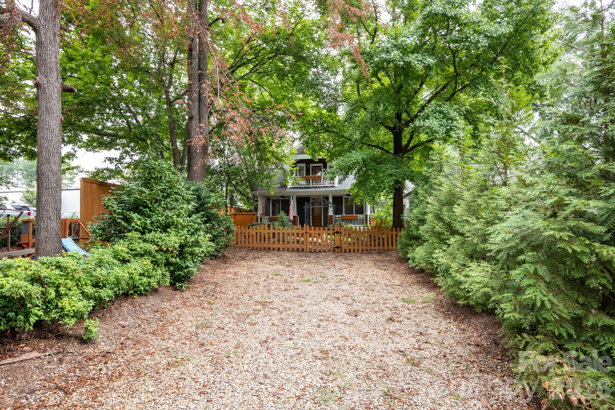 2013 Chesterfield Avenue Property Photo 33