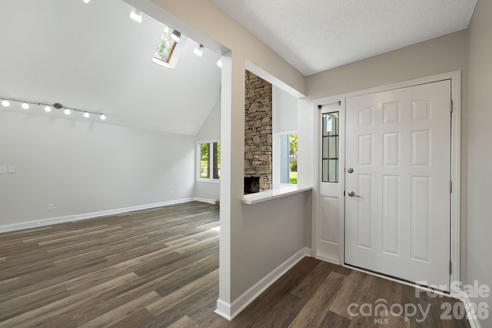 35 Golden Oaks Lane Property Photo 6