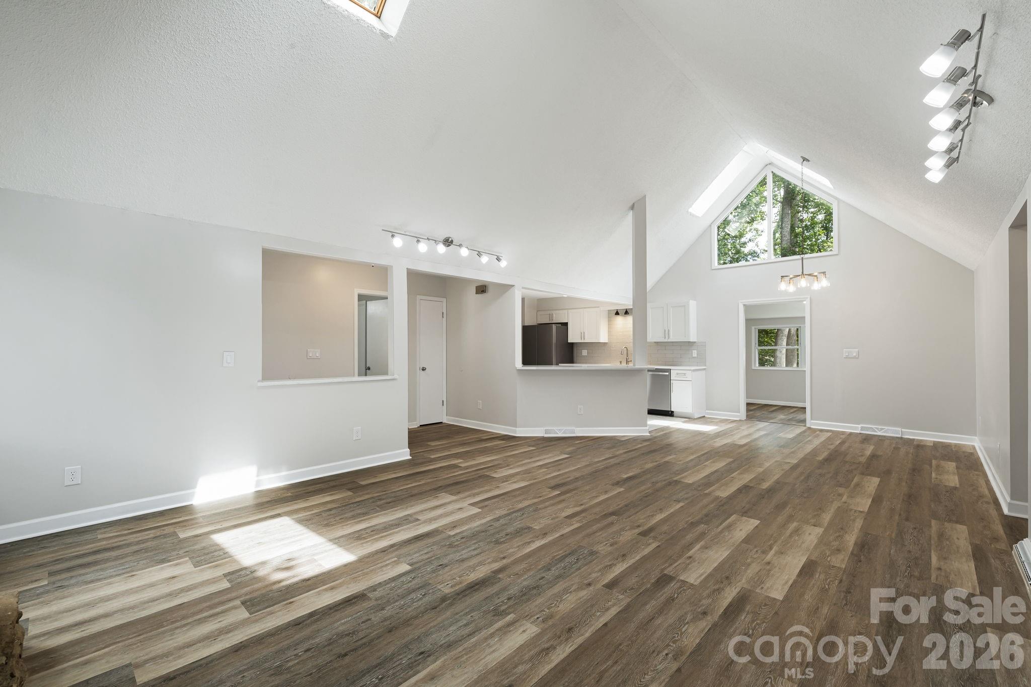 35 Golden Oaks Lane Property Photo 10