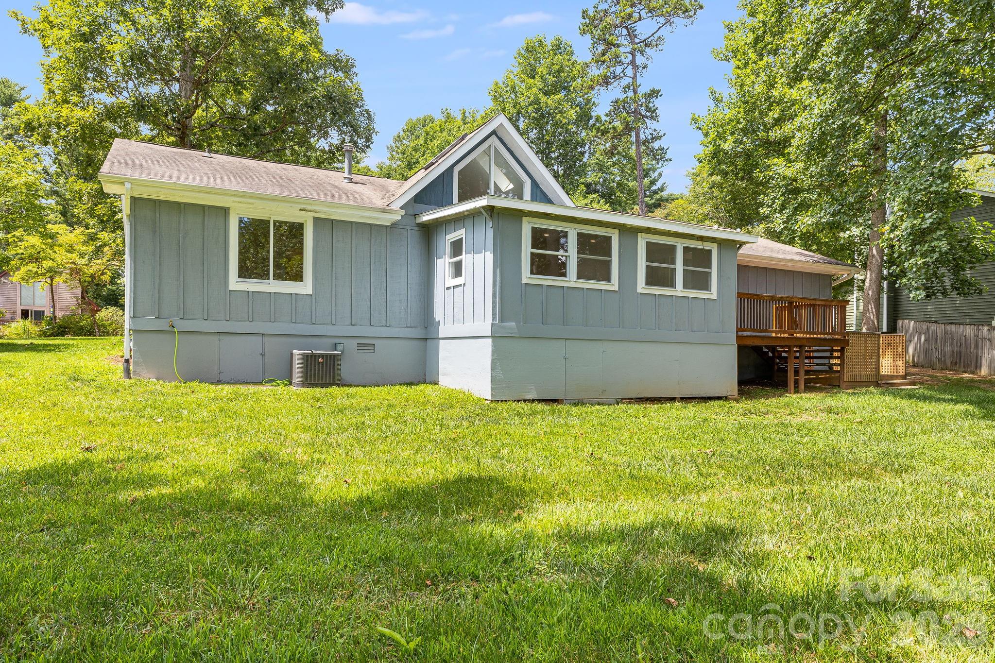 35 Golden Oaks Lane Property Photo 44