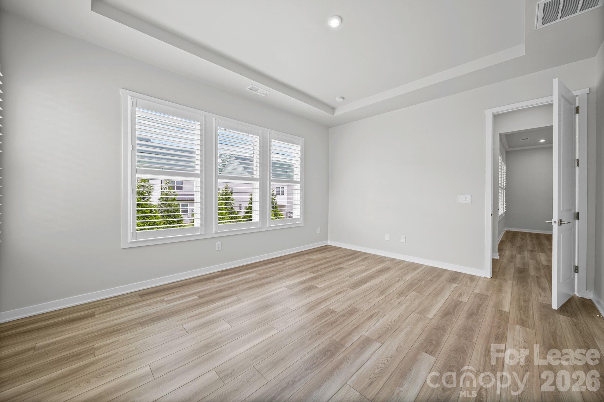 8016 Brookbank Drive Property Photo 8