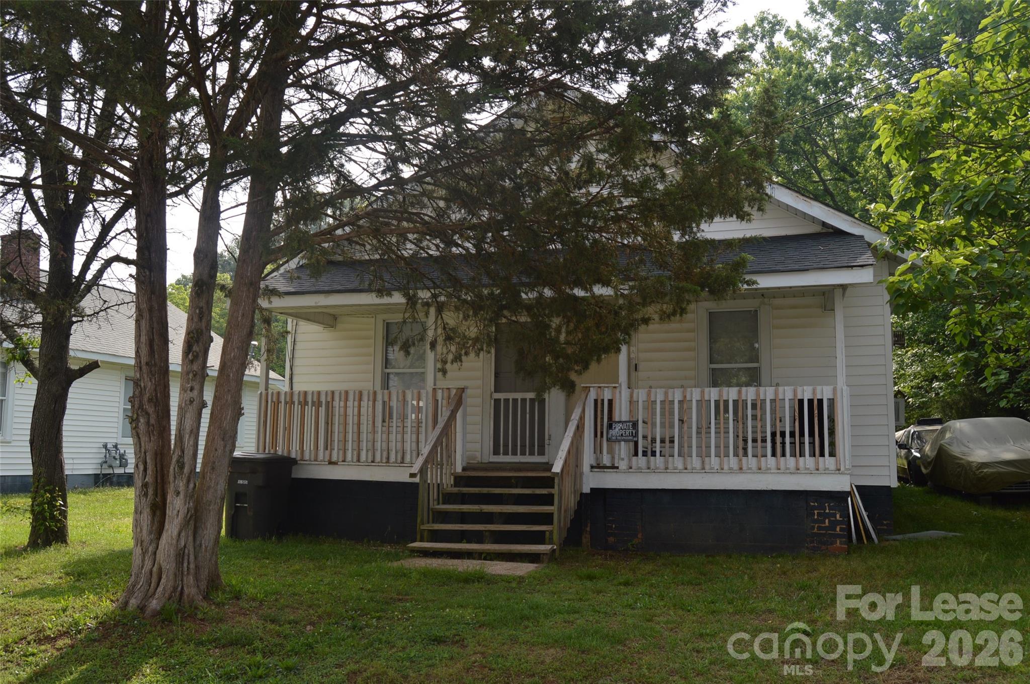 208 Wilson Street B Property Photo 1
