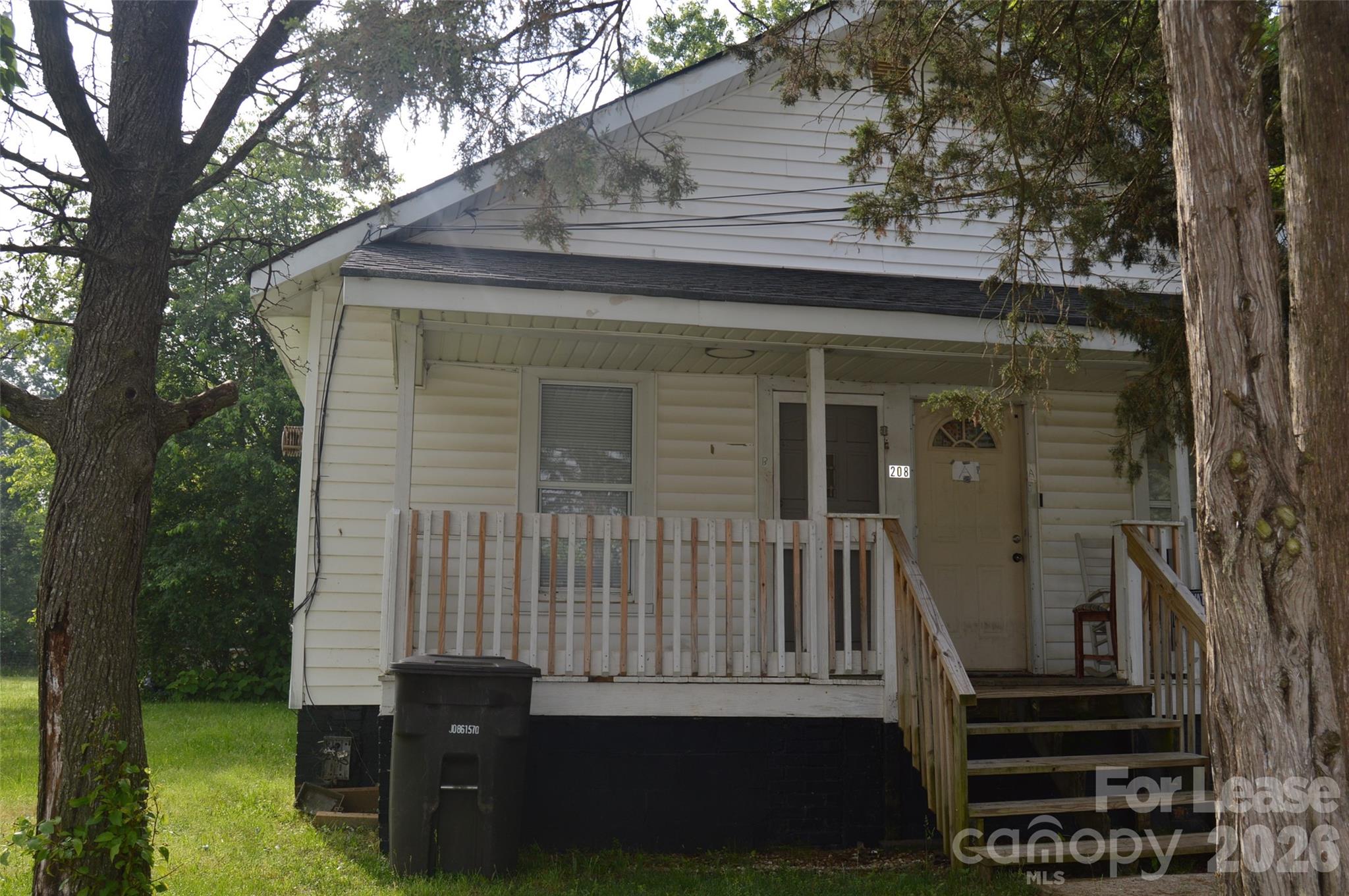 208 Wilson Street B Property Photo 2