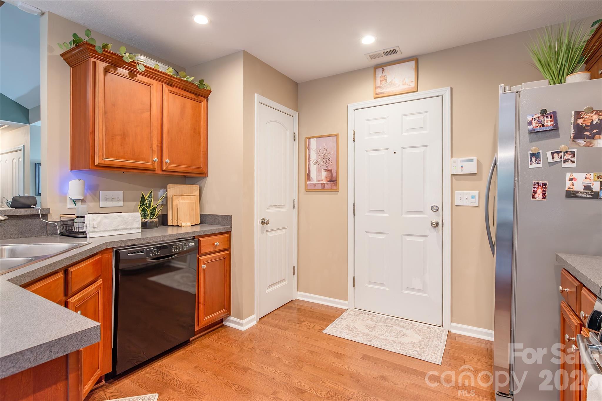 1079 Warpers Lane Property Photo 7
