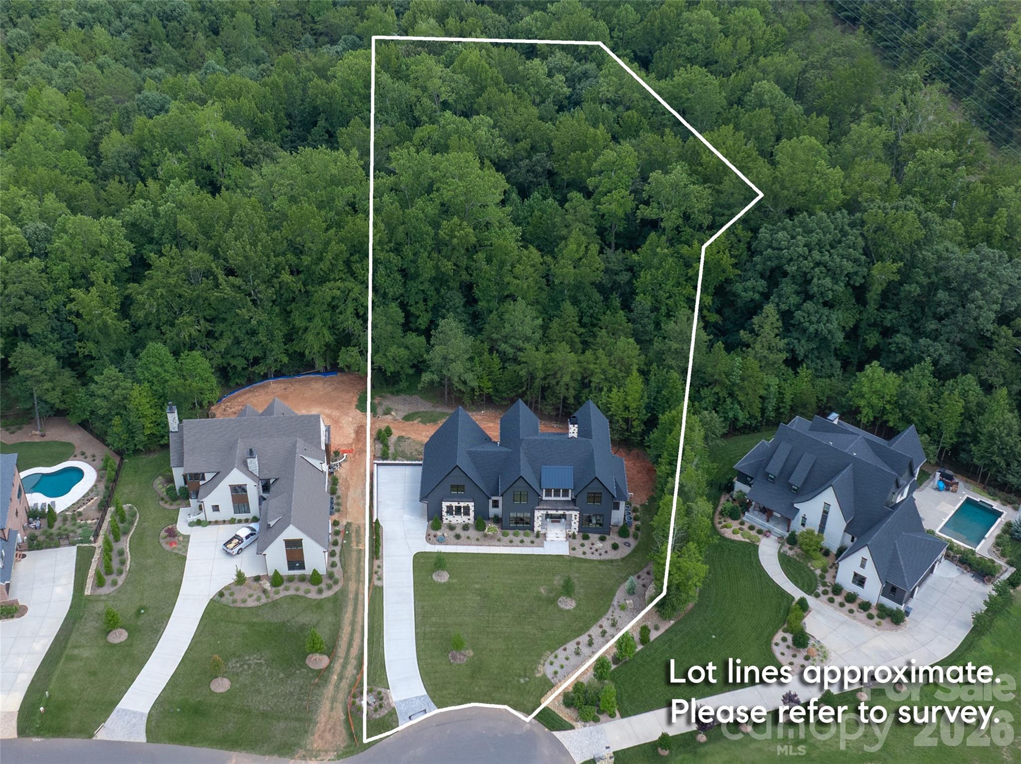 217 Crest Court Property Photo 3