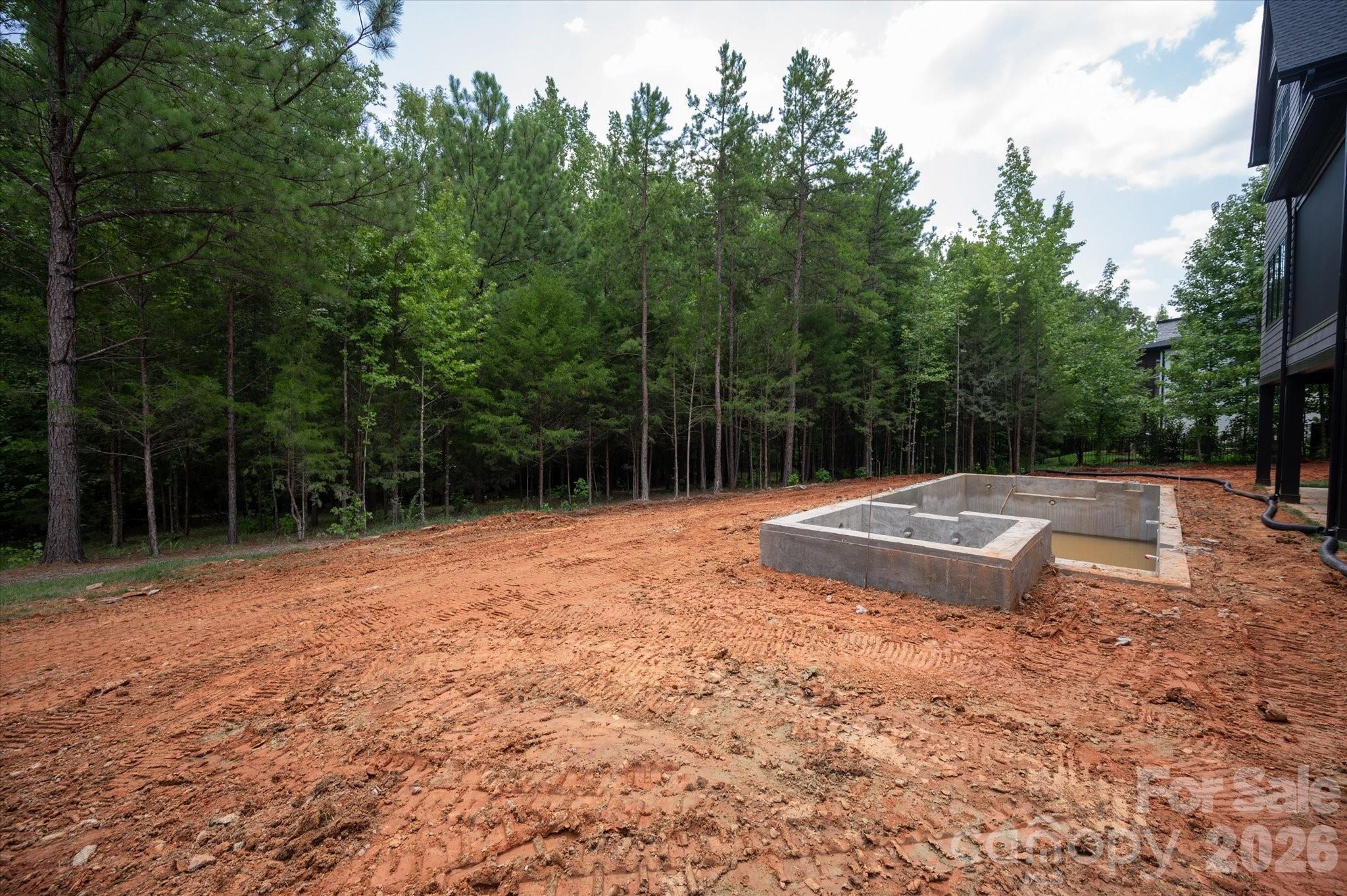 217 Crest Court Property Photo 45