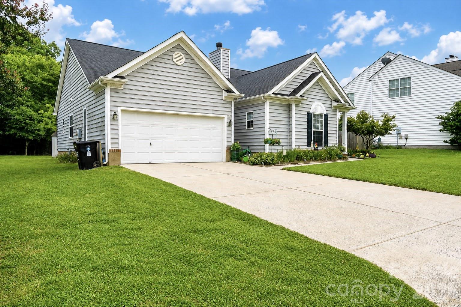 2568 Governors Pointe Court Property Photo 3