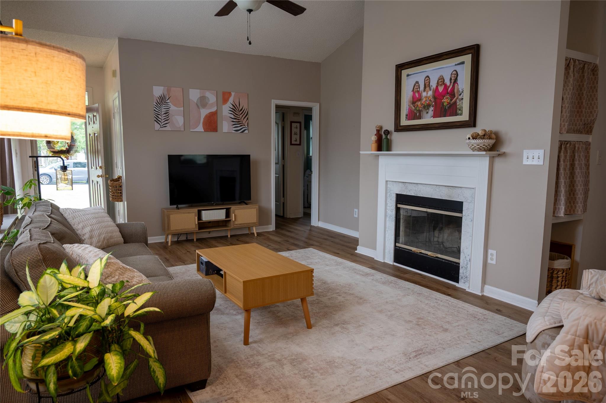 2568 Governors Pointe Court Property Photo 8