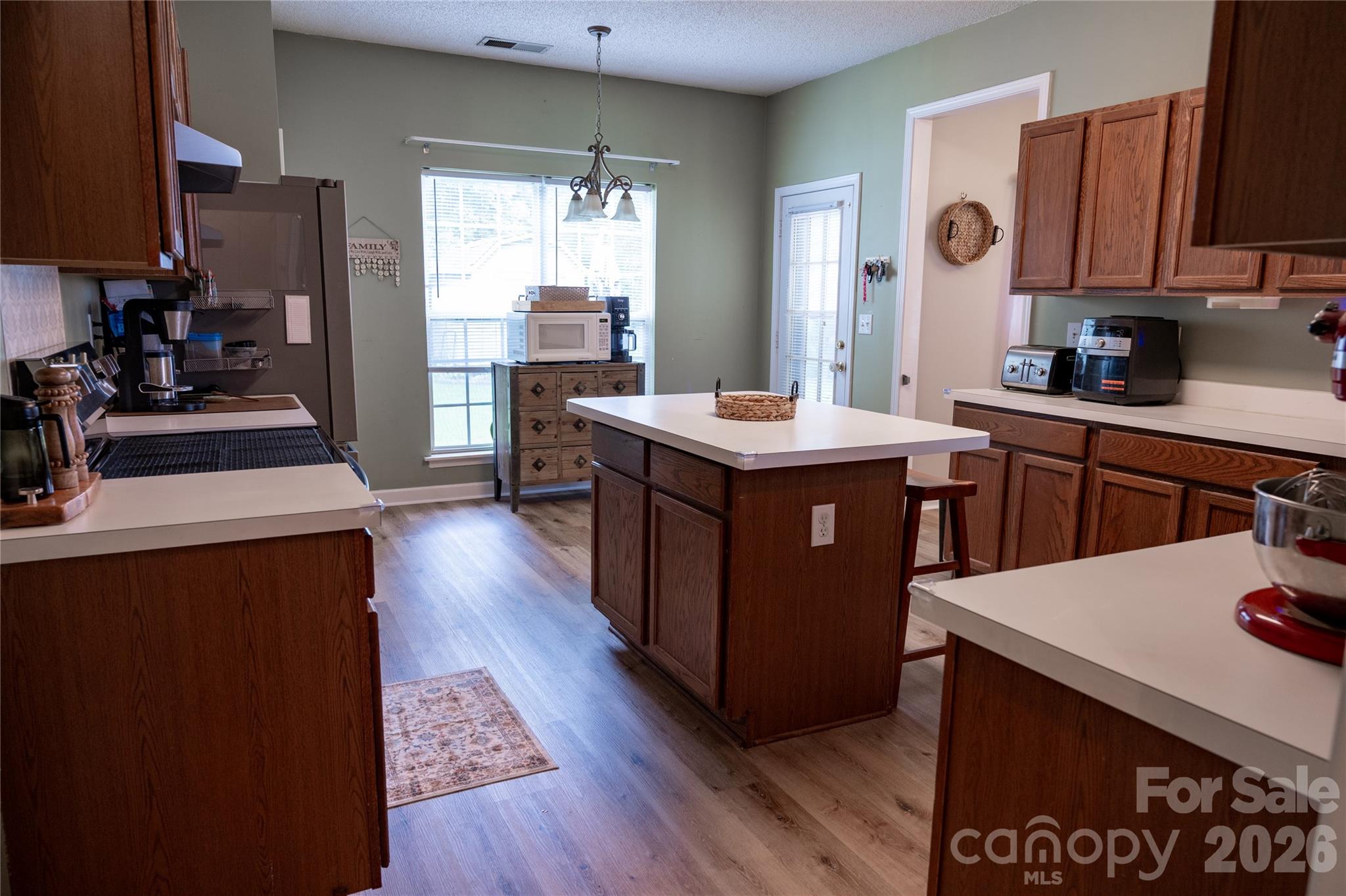 2568 Governors Pointe Court Property Photo 17