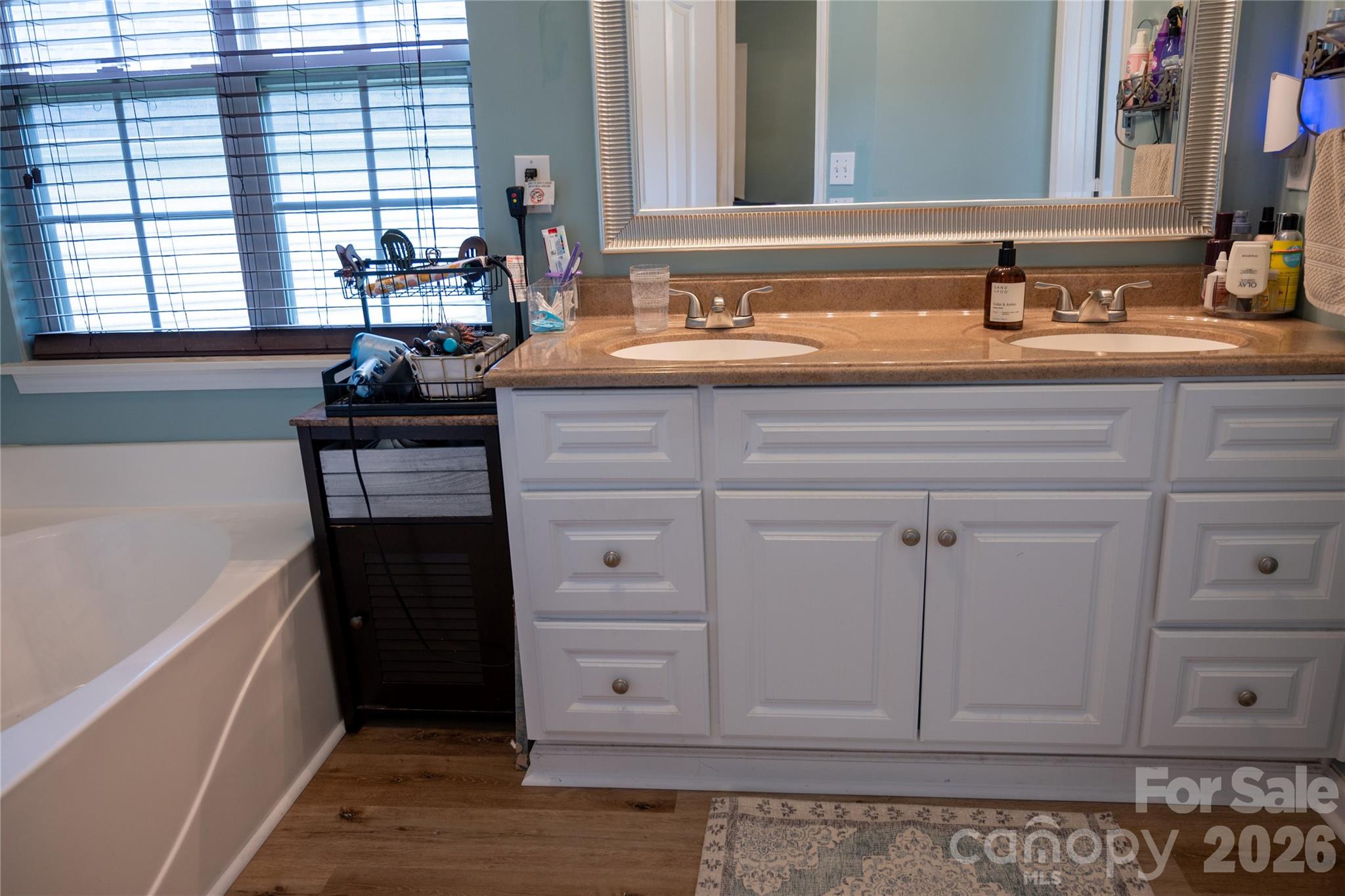 2568 Governors Pointe Court Property Photo 24