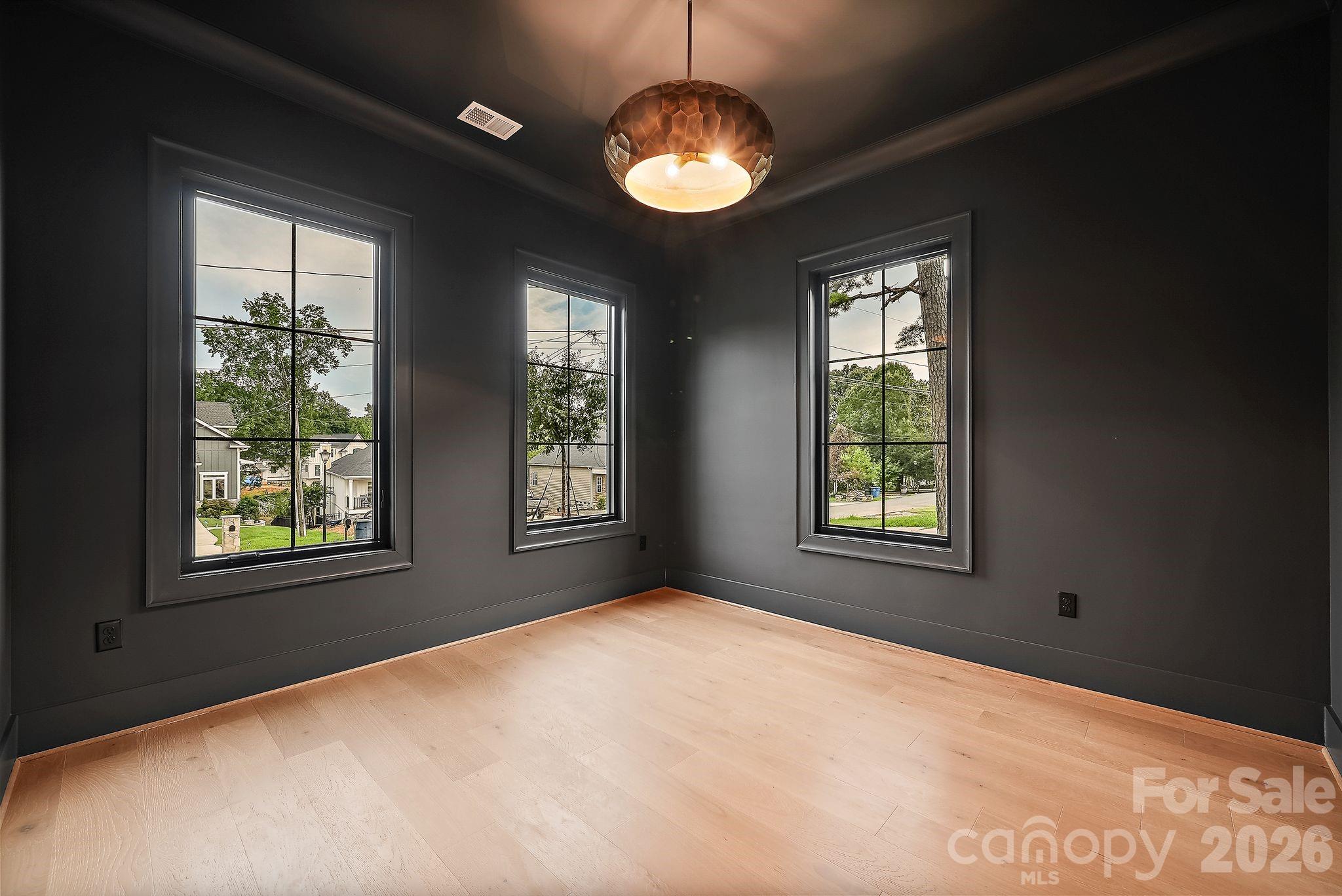 21617 Rio Oro Drive Property Photo 6