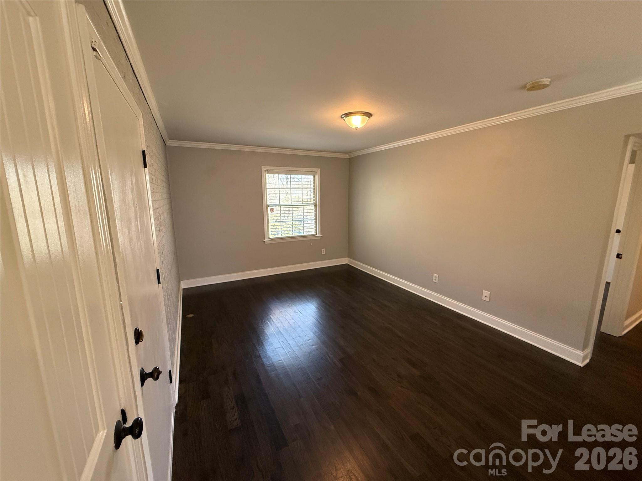 4921 Park Road E Property Photo 5